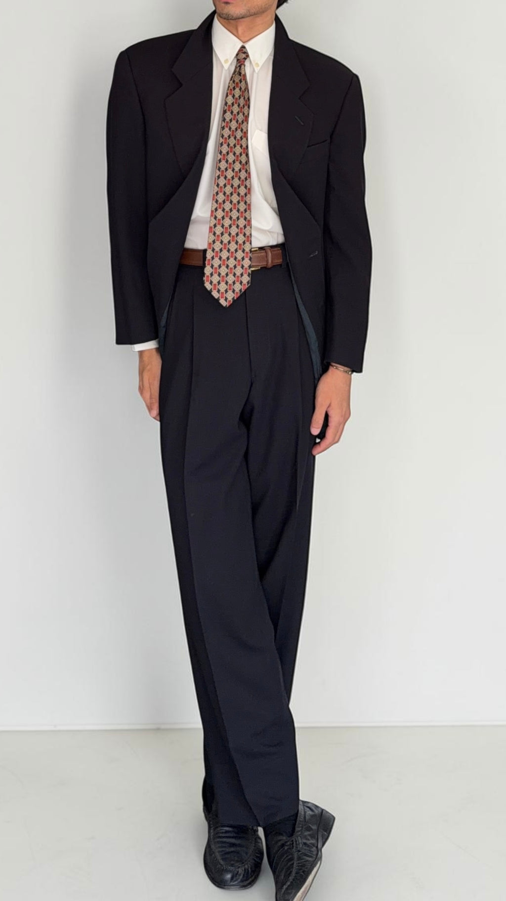 Giorgio Armani 1980s 2B Double Pleat Lightweight Navy Wool Suit - Size M Jacket / 32" Waist