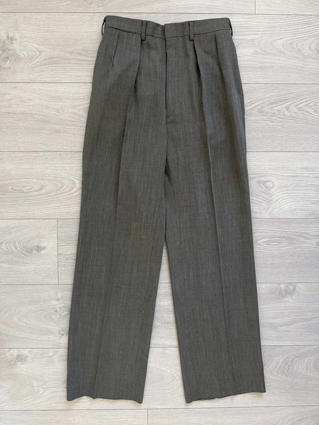 Ralph Lauren 1990s 2B Pleated Lightweight Wool Suit Green - Size M Jacket / 28" Waist