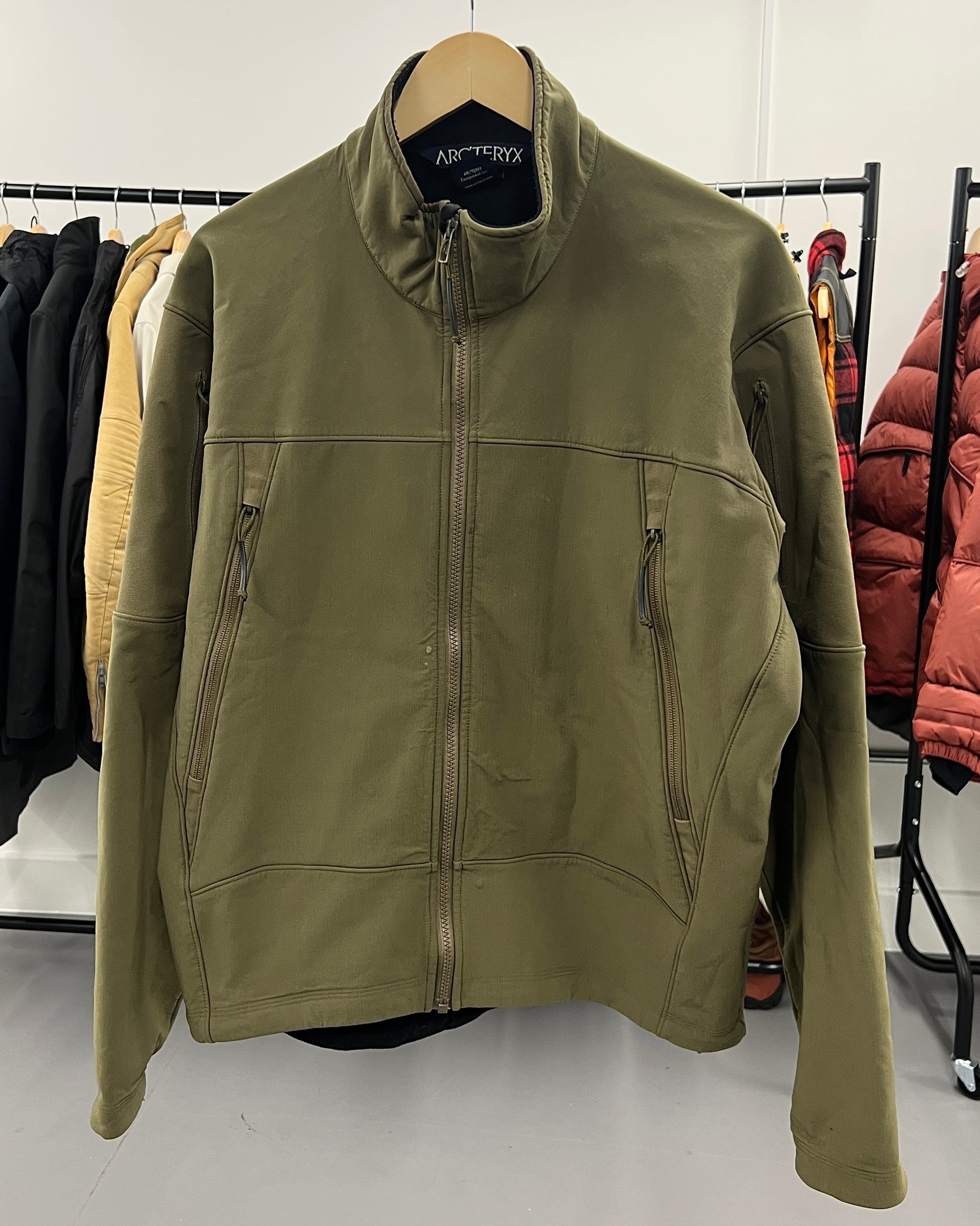 Arcteryx LEAF Gen 1 Bravo Softshell Fleece Lined Utility Jacket Coyote Green - Size L