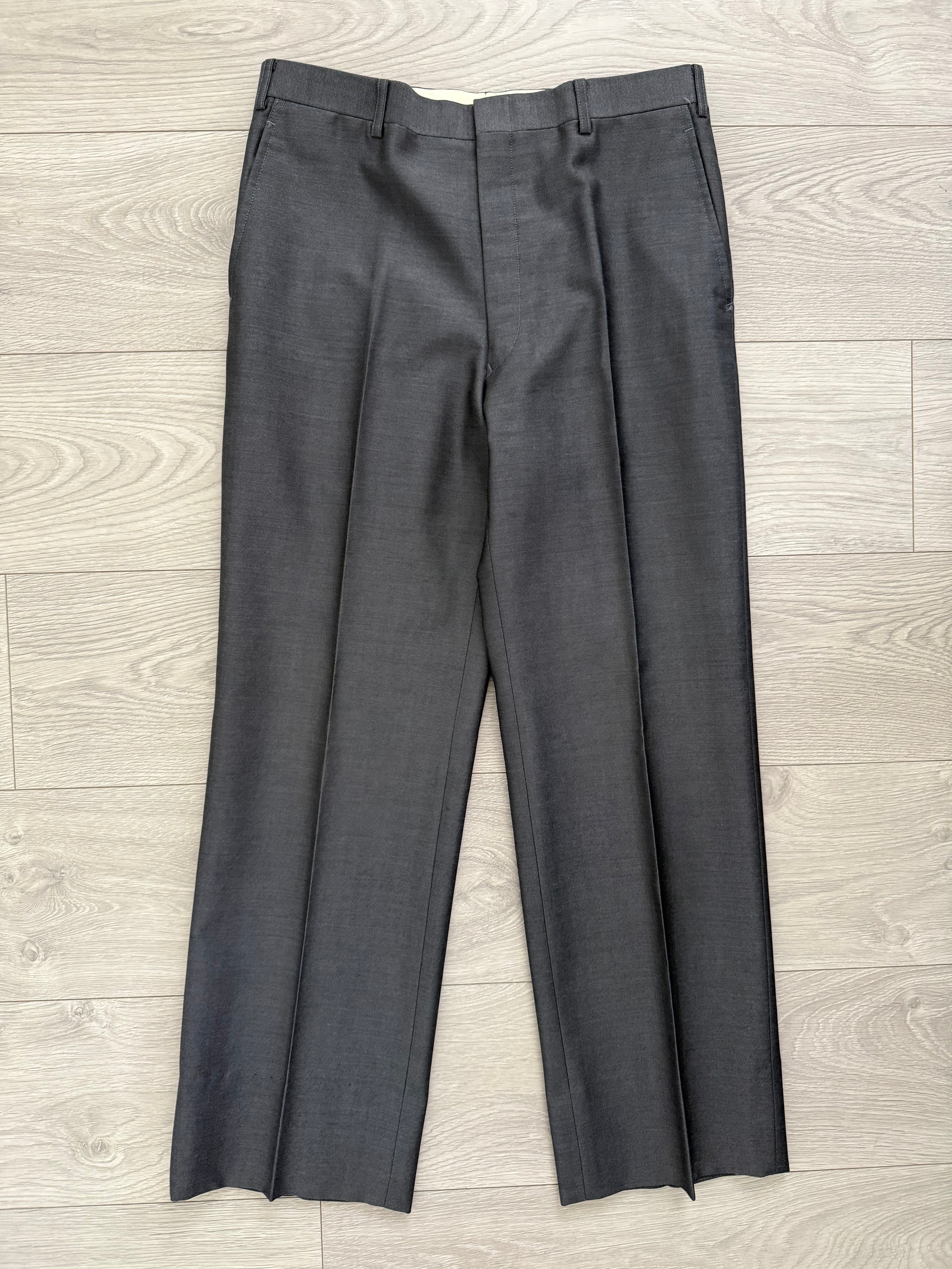 Burberry 1980s Peaked Lapel Double Breasted Pleated Wool Mohair Grey Suit - Size S Jacket / 31" Waist