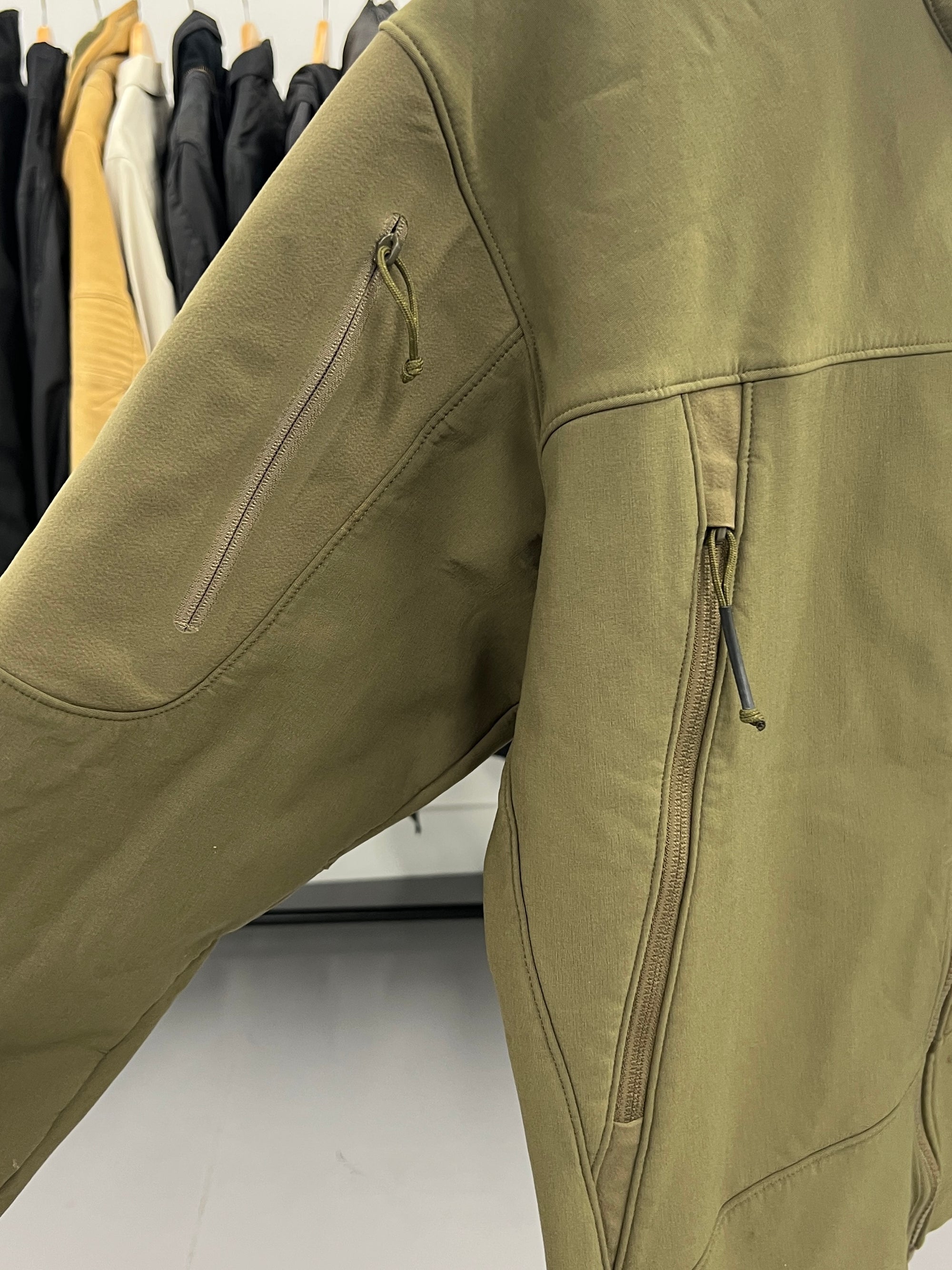 Arcteryx LEAF Gen 1 Bravo Softshell Fleece Lined Utility Jacket Coyote Green - Size L
