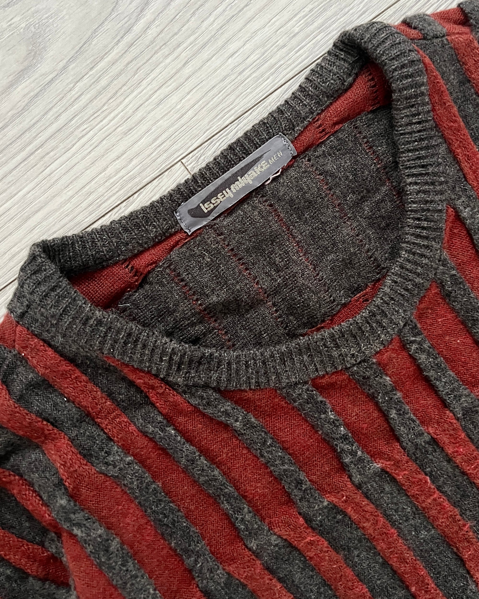 Issey Miyake 1990s 3D Woven Textured Knit Sweater - Size M