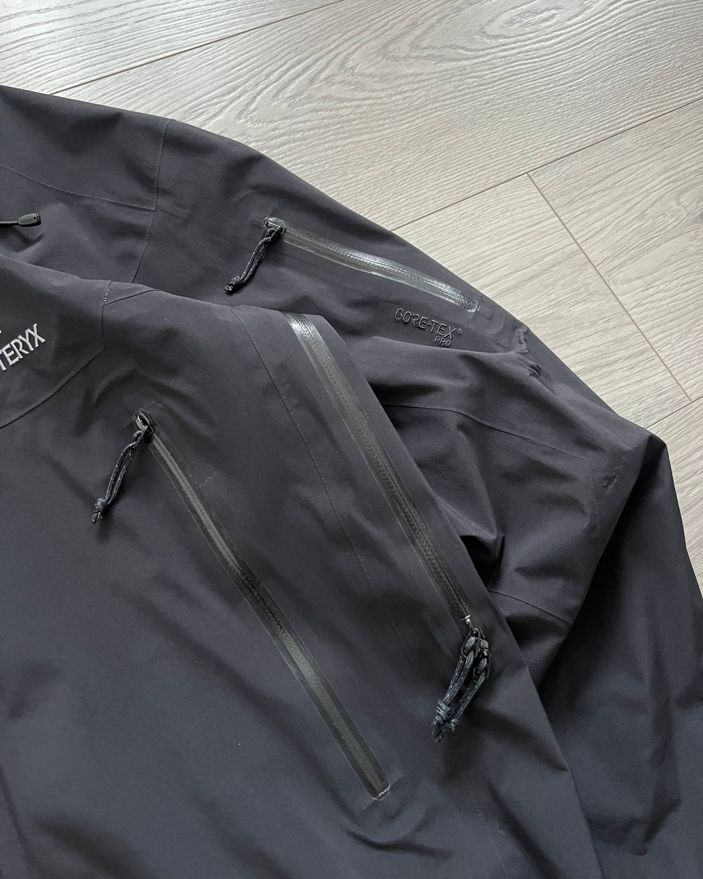 Arcteryx Beta SV Gore-Tex Pro Jacket - Size M