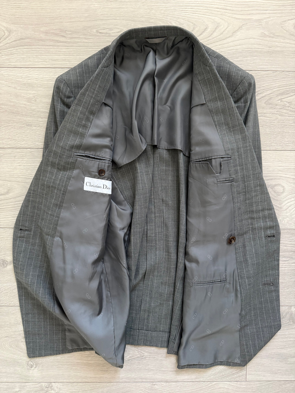 Dior 1980s Peak Lapel Double Breasted Pleated Grey Pinstriped Lightweight Suit - Size L Jacket / 33" Waist