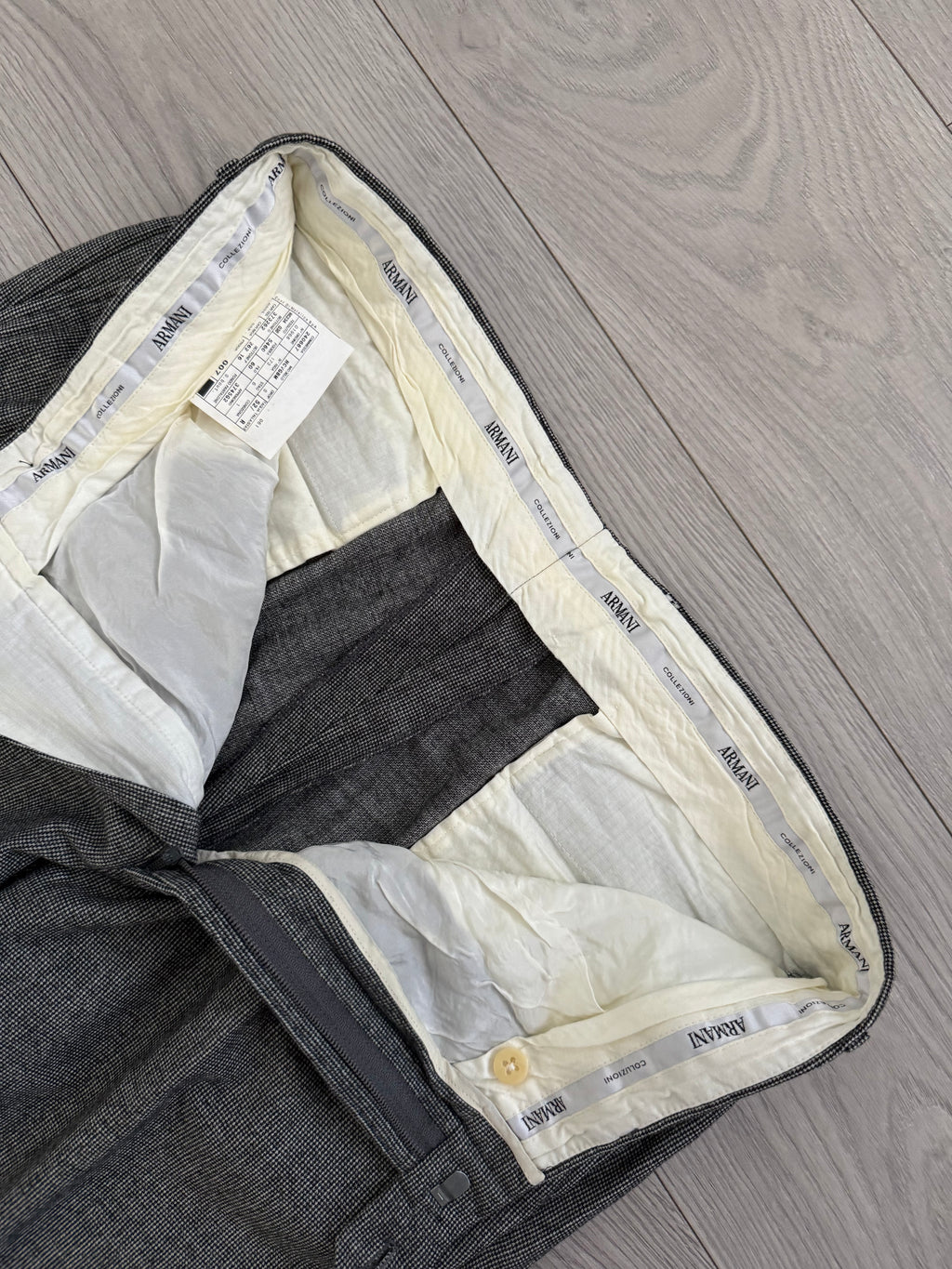 Armani 2000s Pleated Grey Wool Pants - Size 34" Waist
