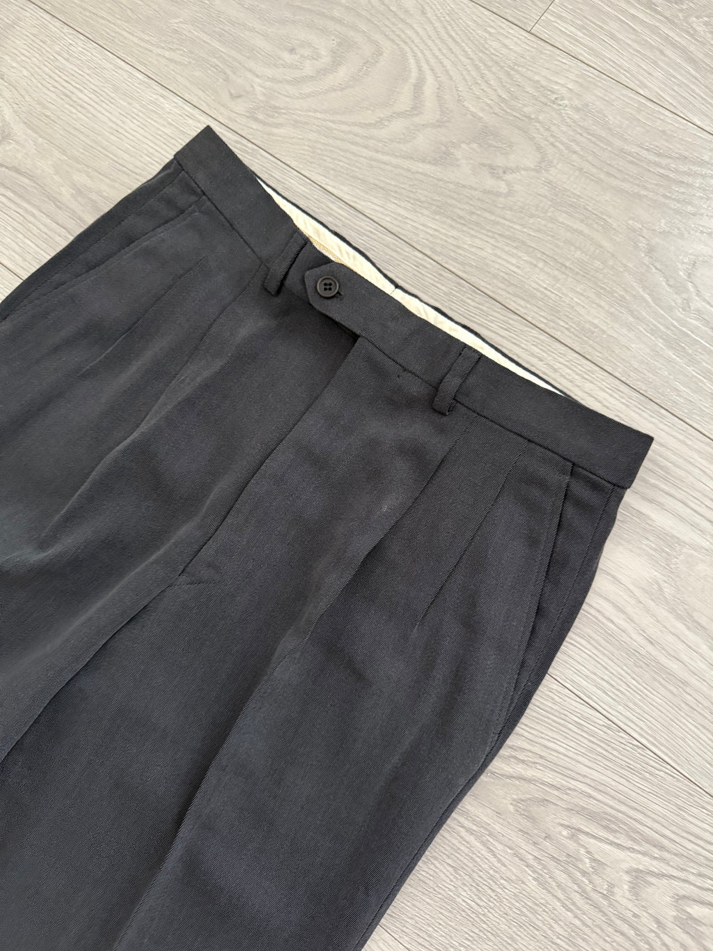 Giorgio Armani 1980s Double Breasted Pleated Wool Suit Steel Charcoal New - Size L Jacket / 32" Waist