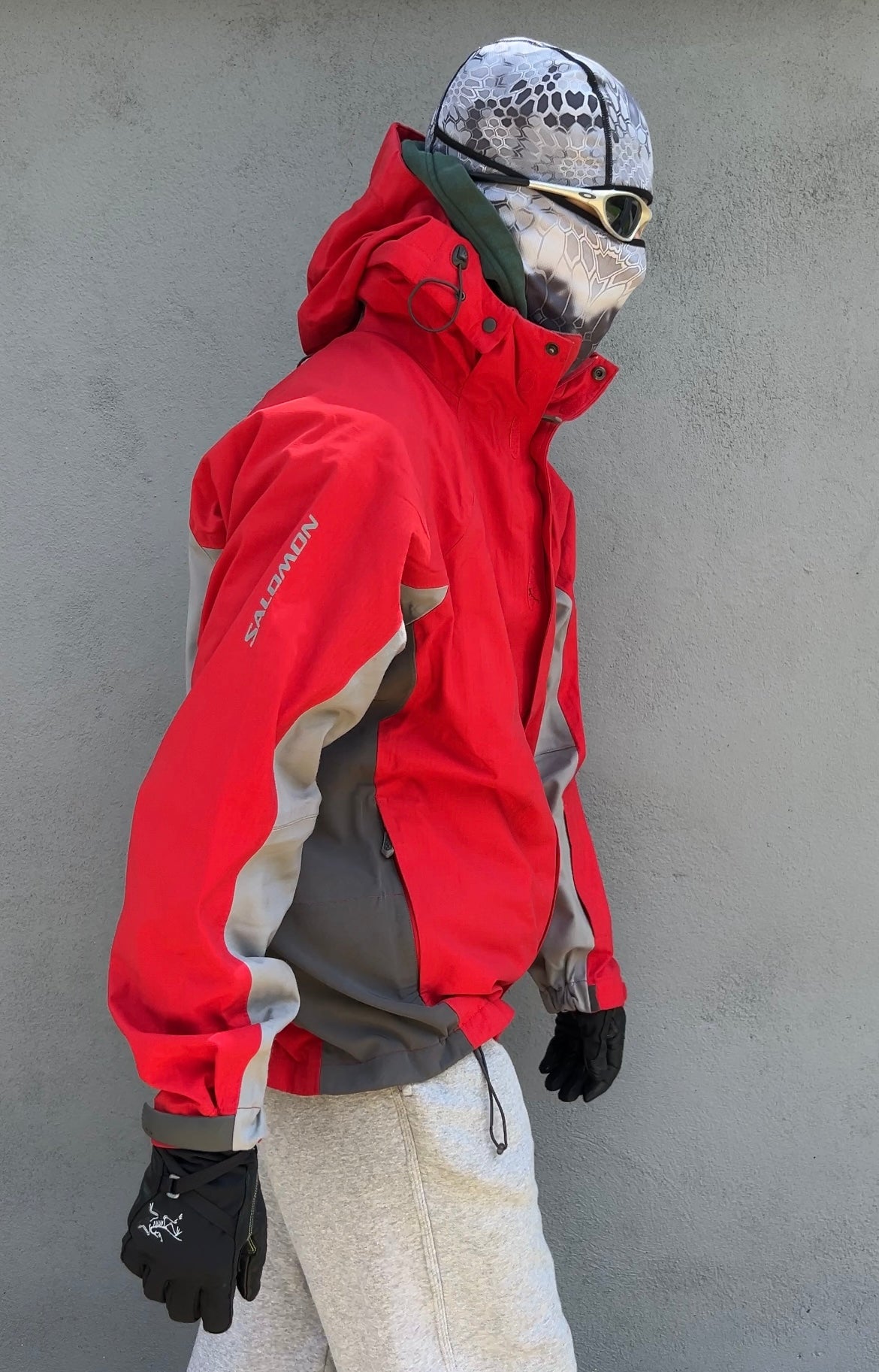 Salomon 00s Red Tri-Tone Waterproof Technical SmartSkin Jacket - Size L