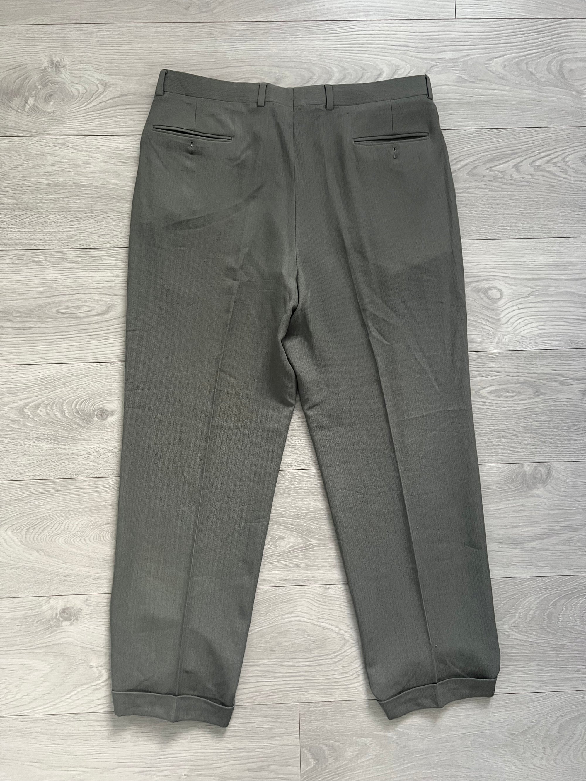 Armani 1990s Pleated Grey Wool Relaxed Suit - L Jacket / 36" Waist