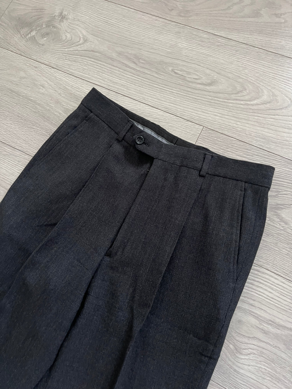 Armani 1990s Pleated Grey Relaxed Suit - M Jacket / 30" Waist