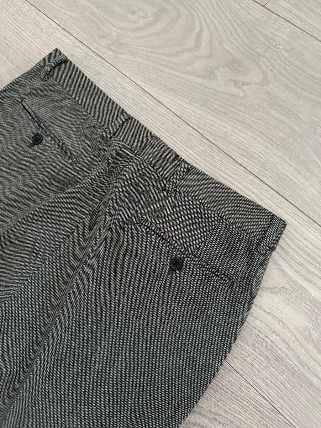 Giorgio Armani 1980s Double Breasted Pleated Wool Suit Textured Grey New - Size L Jacket / 32" Waist