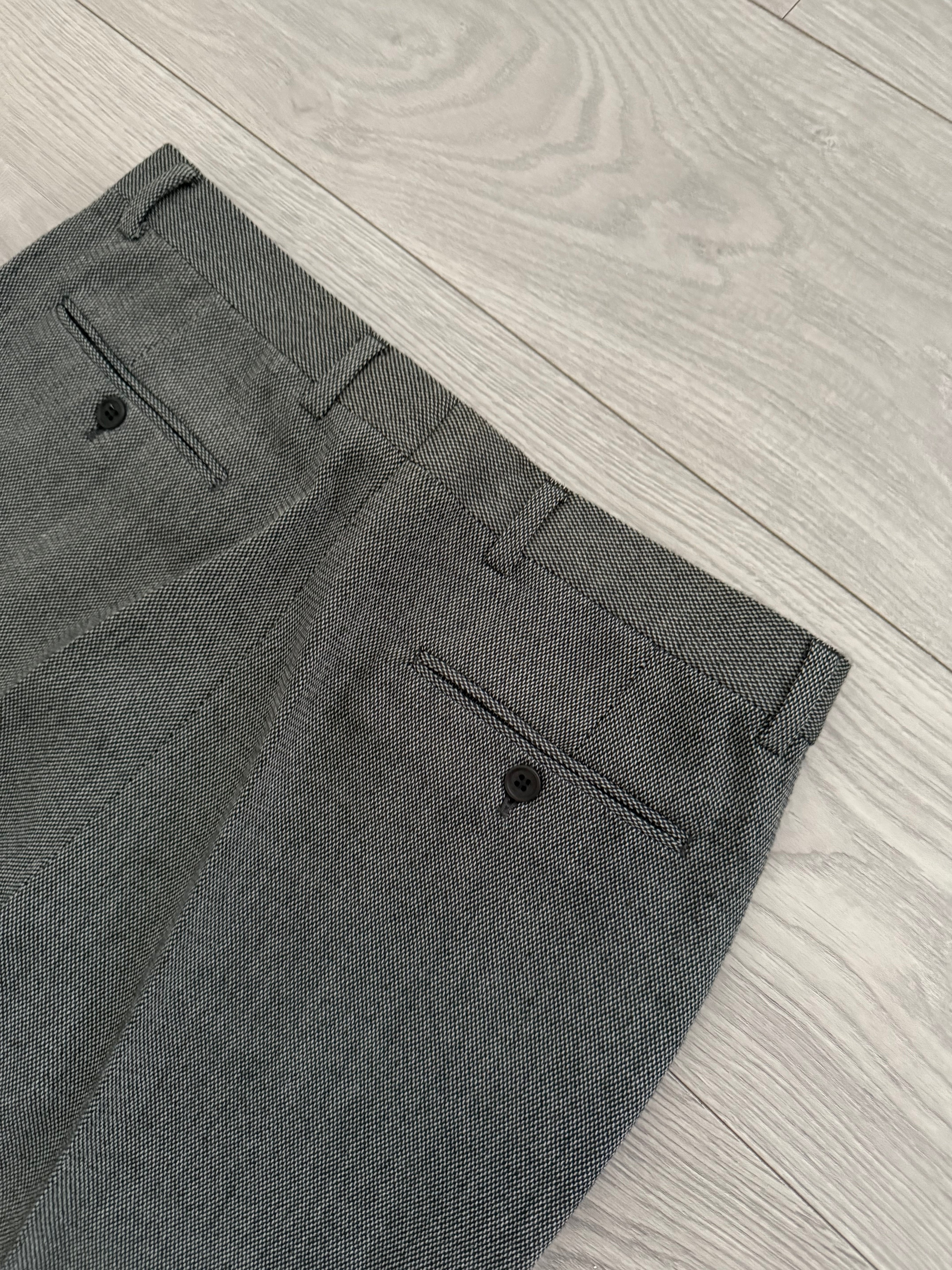 Giorgio Armani 1980s Double Breasted Pleated Wool Suit Textured Grey New - Size L Jacket / 32" Waist