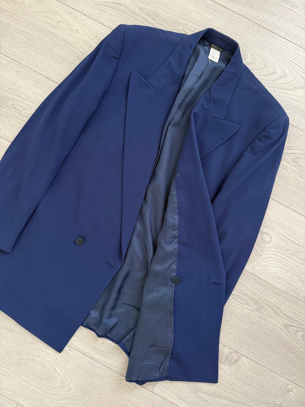 Versace 1980s Draped Hidden Button Peaked Lapel Double Breasted Pleated Wool Suit - Size L Jacket / 32" Waist