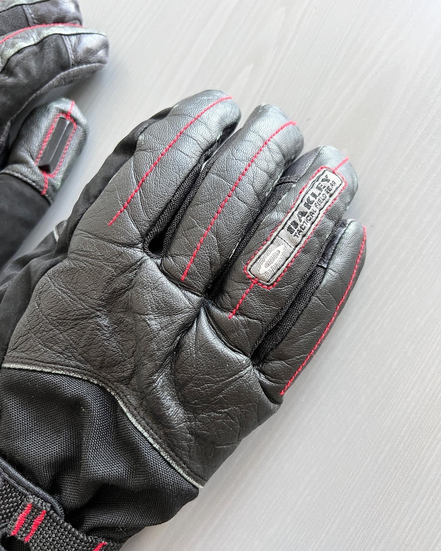 Oakley Tactical Field Gear Insulated Cargo Gloves