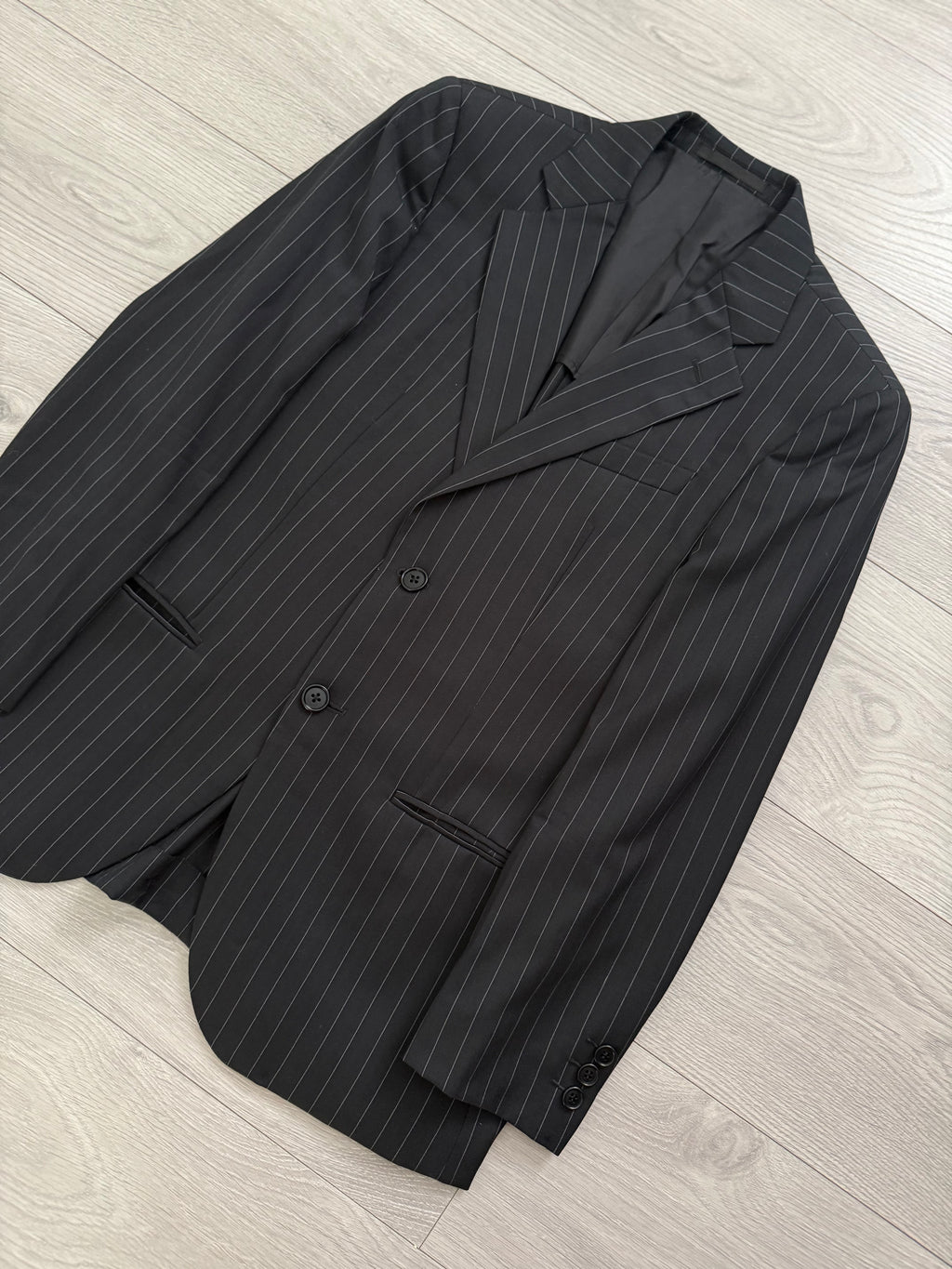 Armani 1990s 2B Striped Pleated Wool Suit - Size S Jacket / 32" Waist