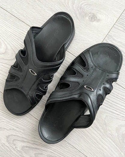 Oakley Vintage Straight Jacket Leather Sandals - Size US9