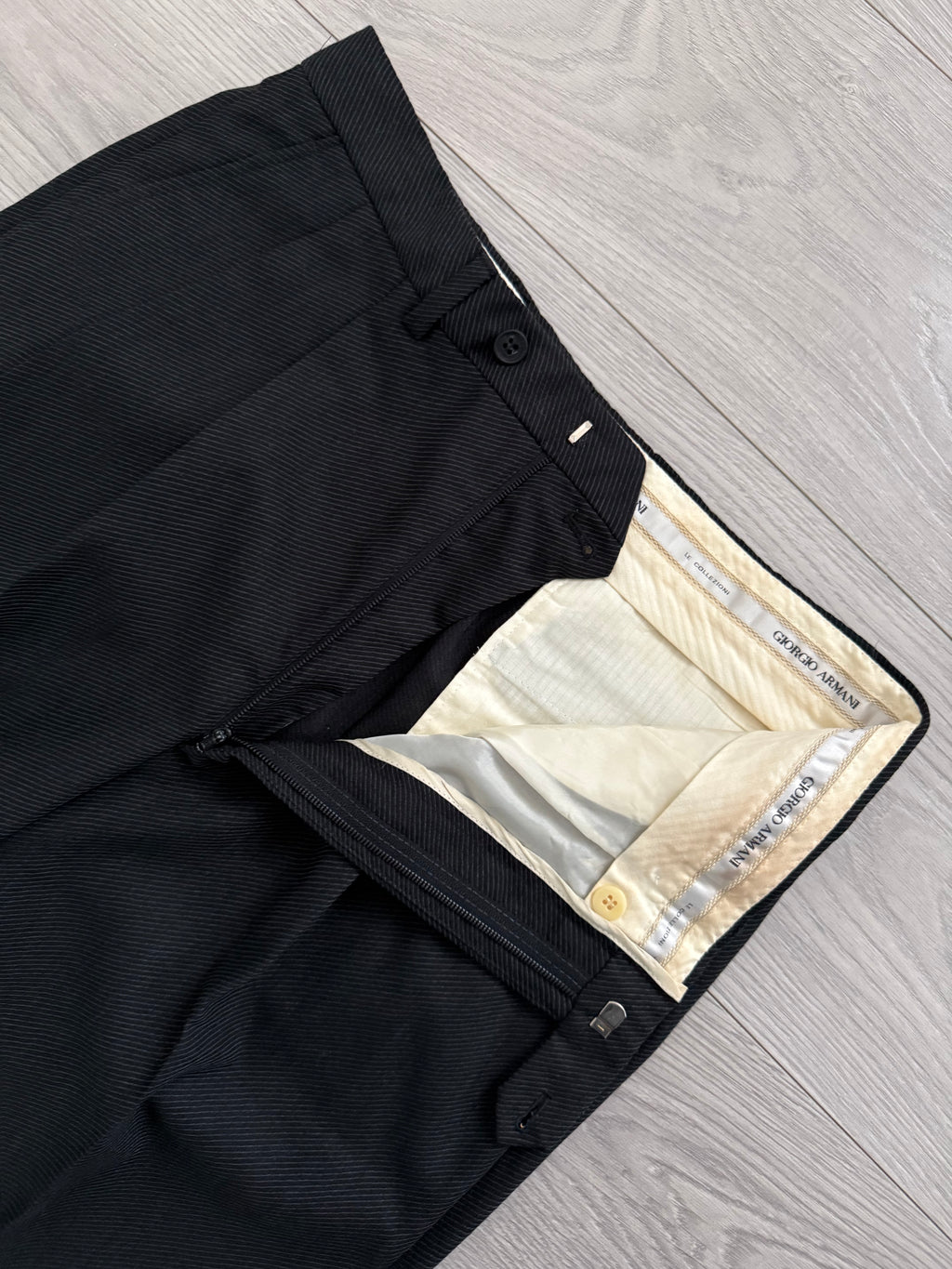 Giorgio Armani 1980s Double Breasted Pleated Wool Suit Black/Grey New - Size L Jacket / 32" Waist