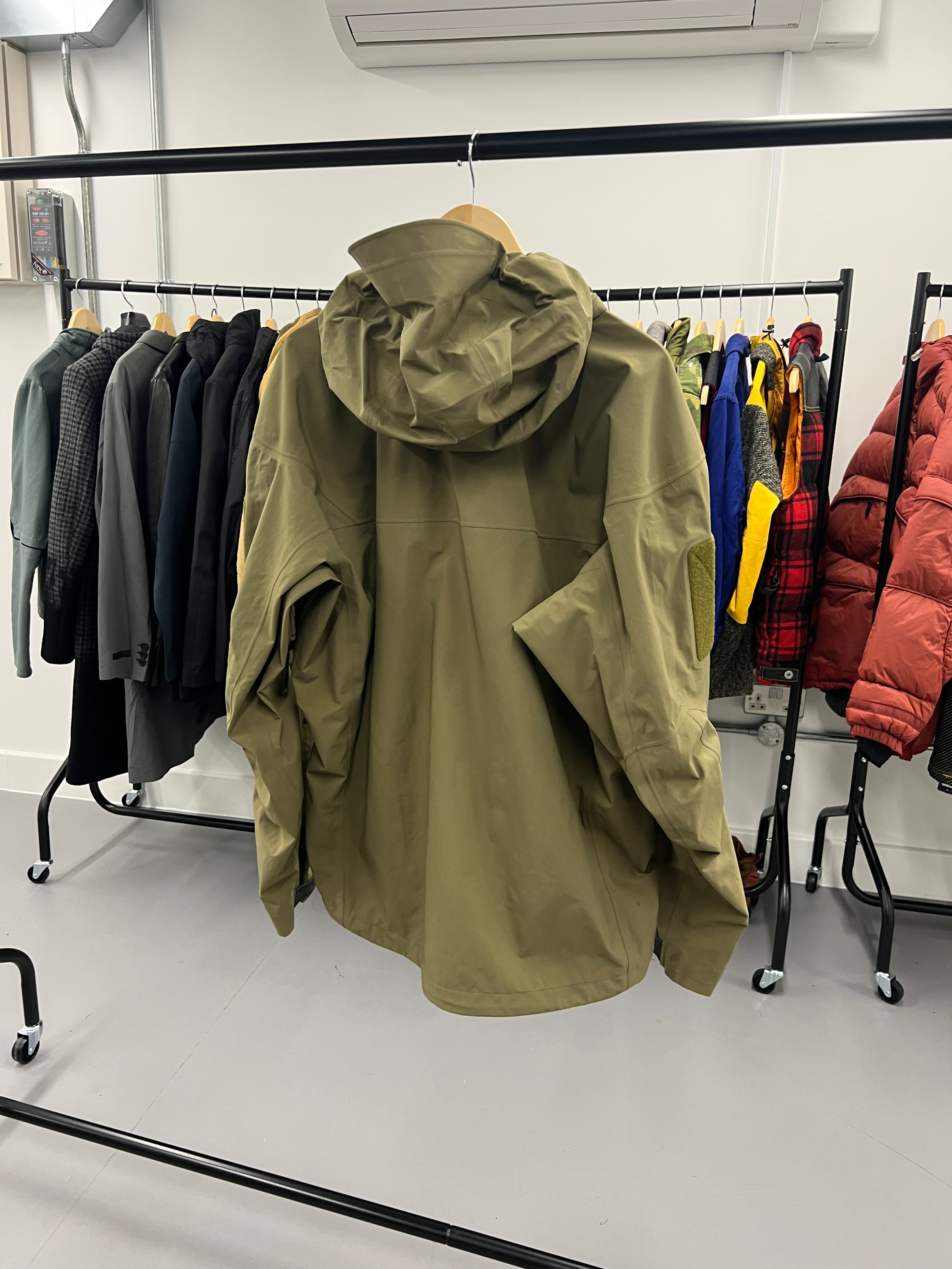 Arcteryx LEAF Alpha GEN 1 GoreTex Jacket Crocodile - Size XL