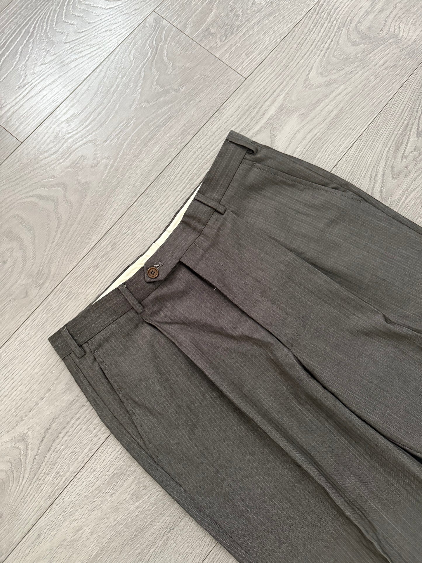 Armani 2003 Pleated Wool Suit - Size M Jacket / 32" Waist