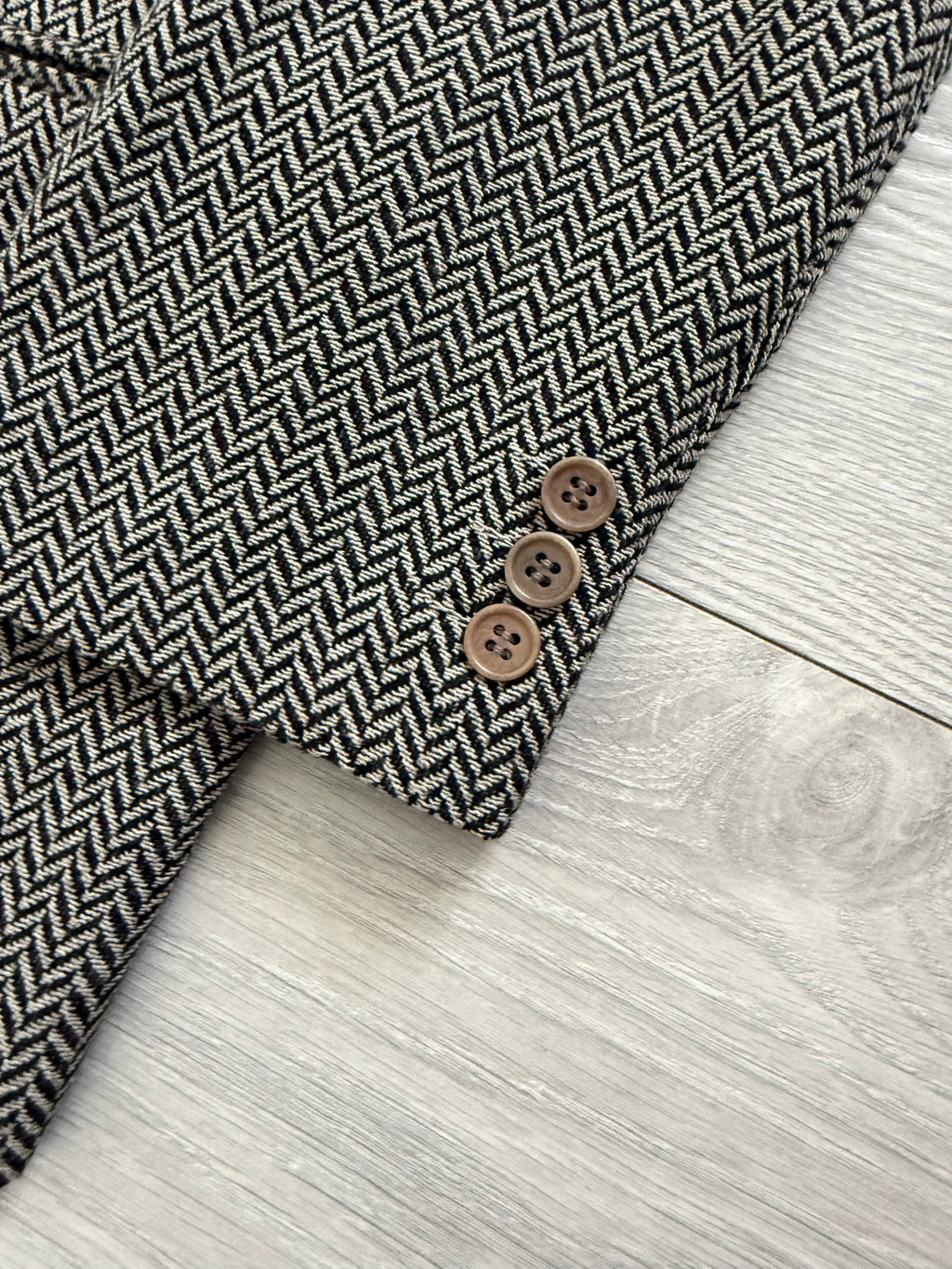 Emporio Armani SS1997 2B Herringbone Wool Sports Jacket Blazer - Size M