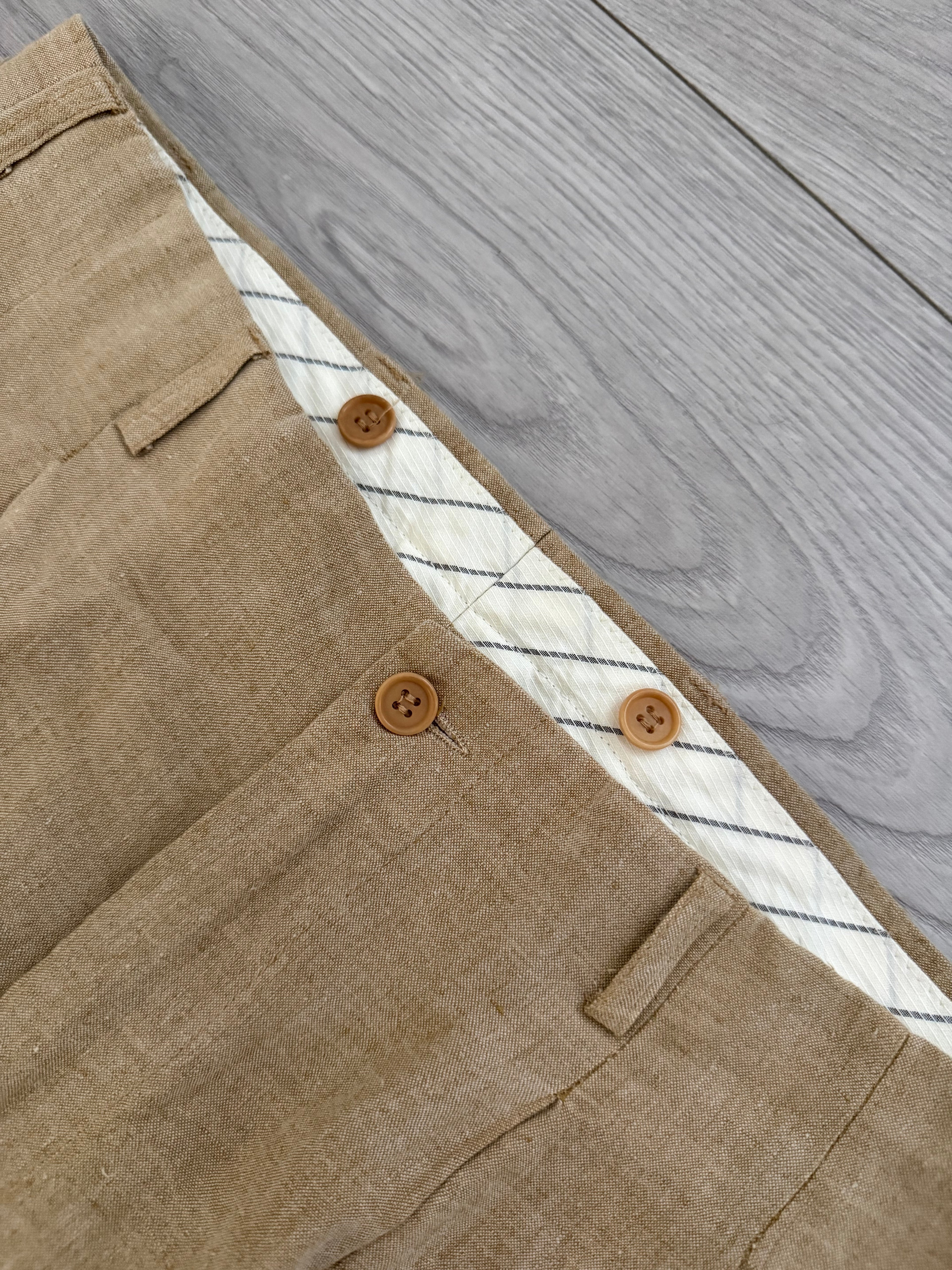 Emporio Armani 1990s Linen High Waisted Pleated Beige Pants - Size 33" Waist