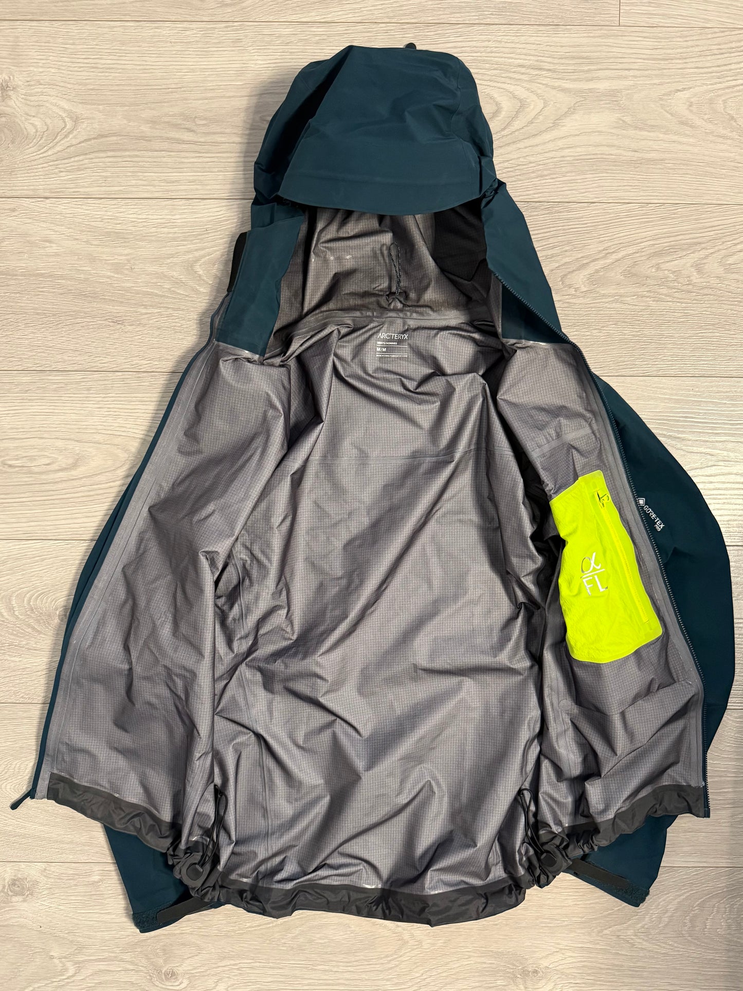 Arc'teryx Alpha FL Gore-Tex Pro Shell Jacket - Size M