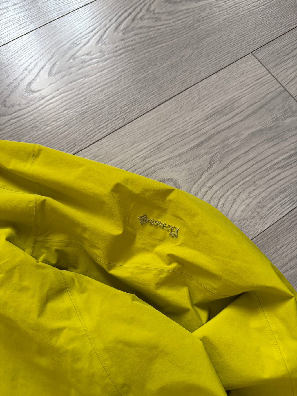 Arc'teryx Alpha FL Yellow Gore-Tex Pro Shell Jacket - Size L