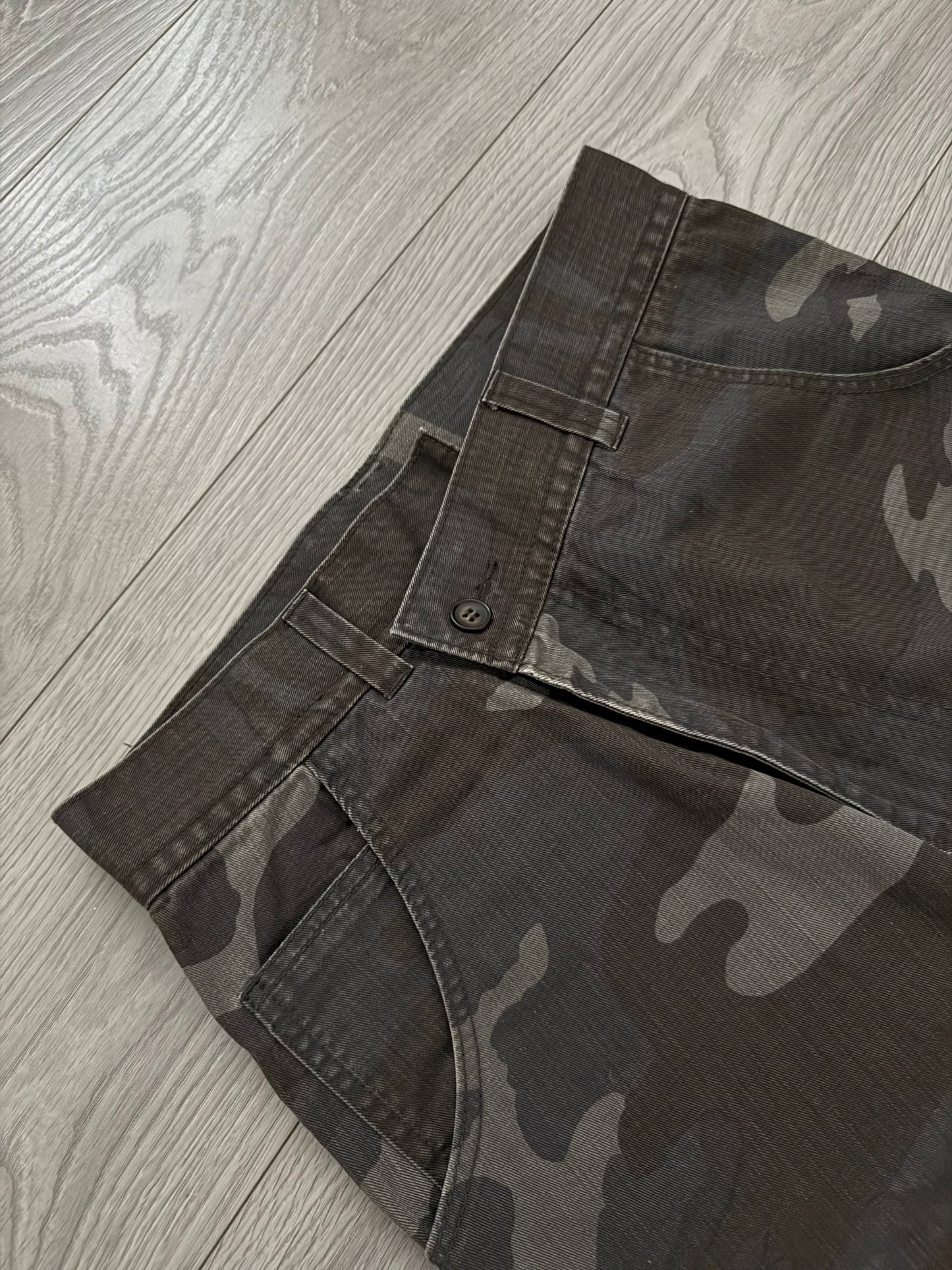 Final Home 2003 Asymmetrical Fly Camo Pants - Size 30
