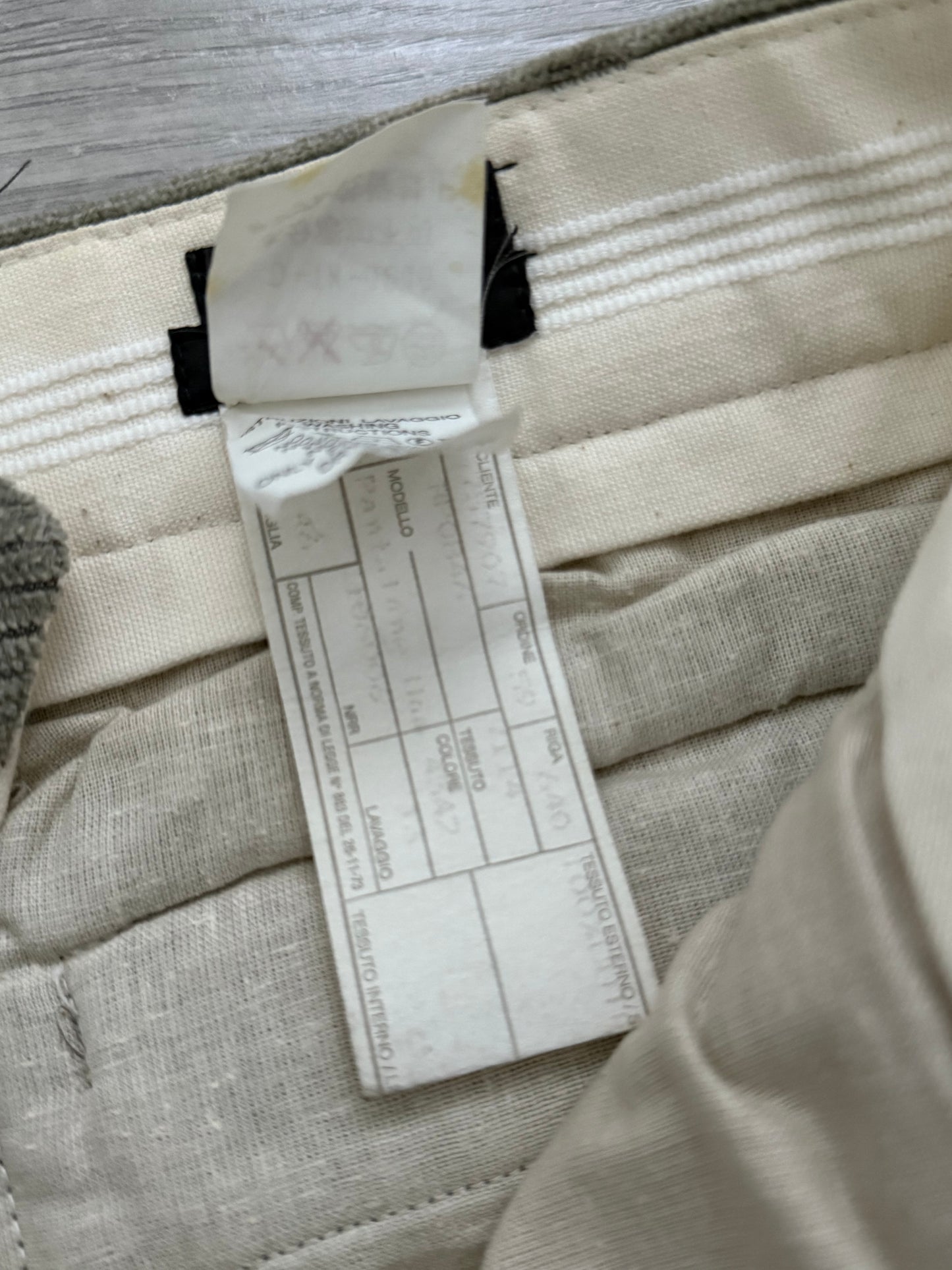 Emporio Armani 1990s Triple Pleat Corduroy Pants - Size 30