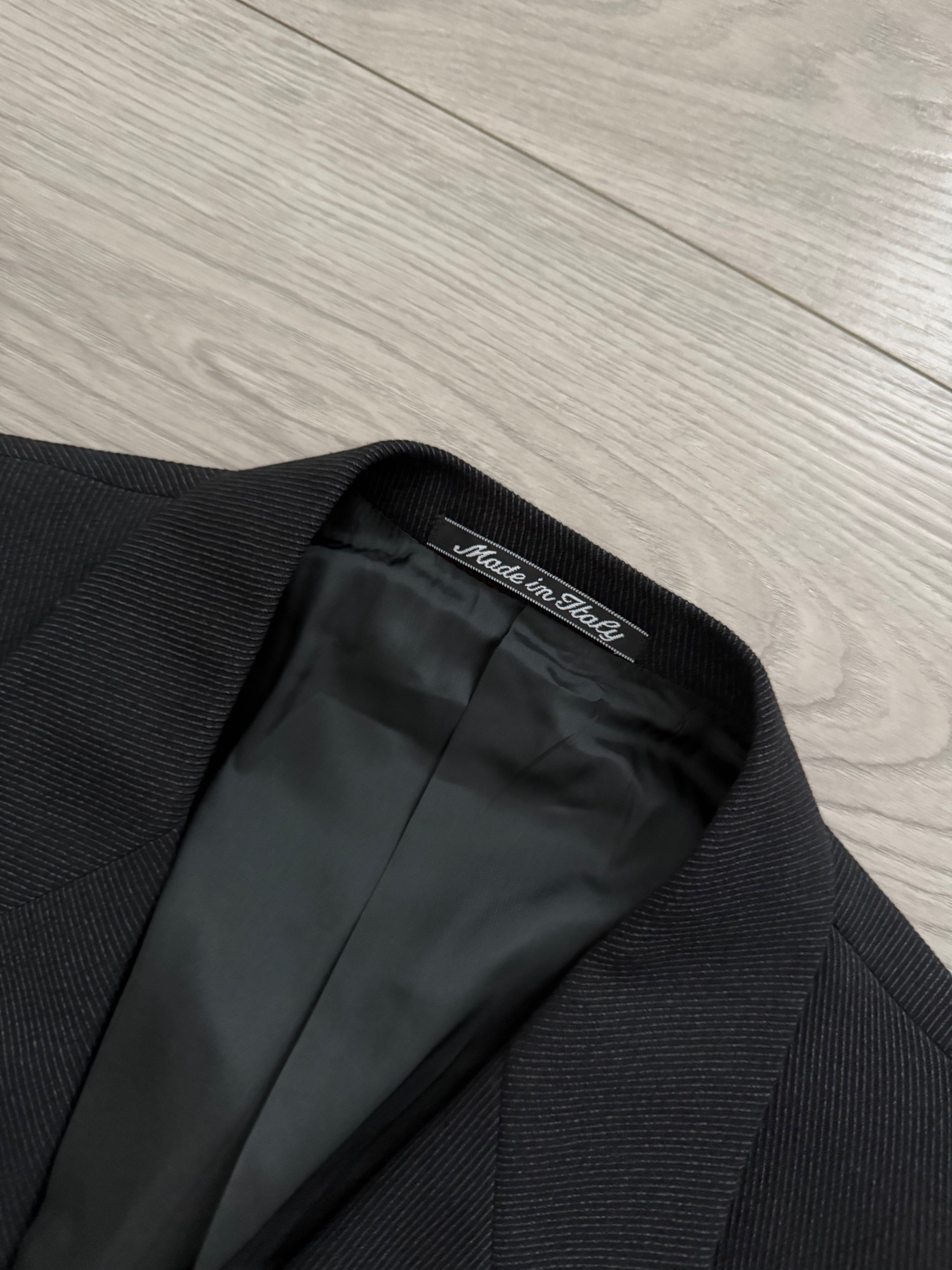 Giorgio Armani 1980s 3B Pleated Wool Suit Black New - Size L Jacket / 32" Waist