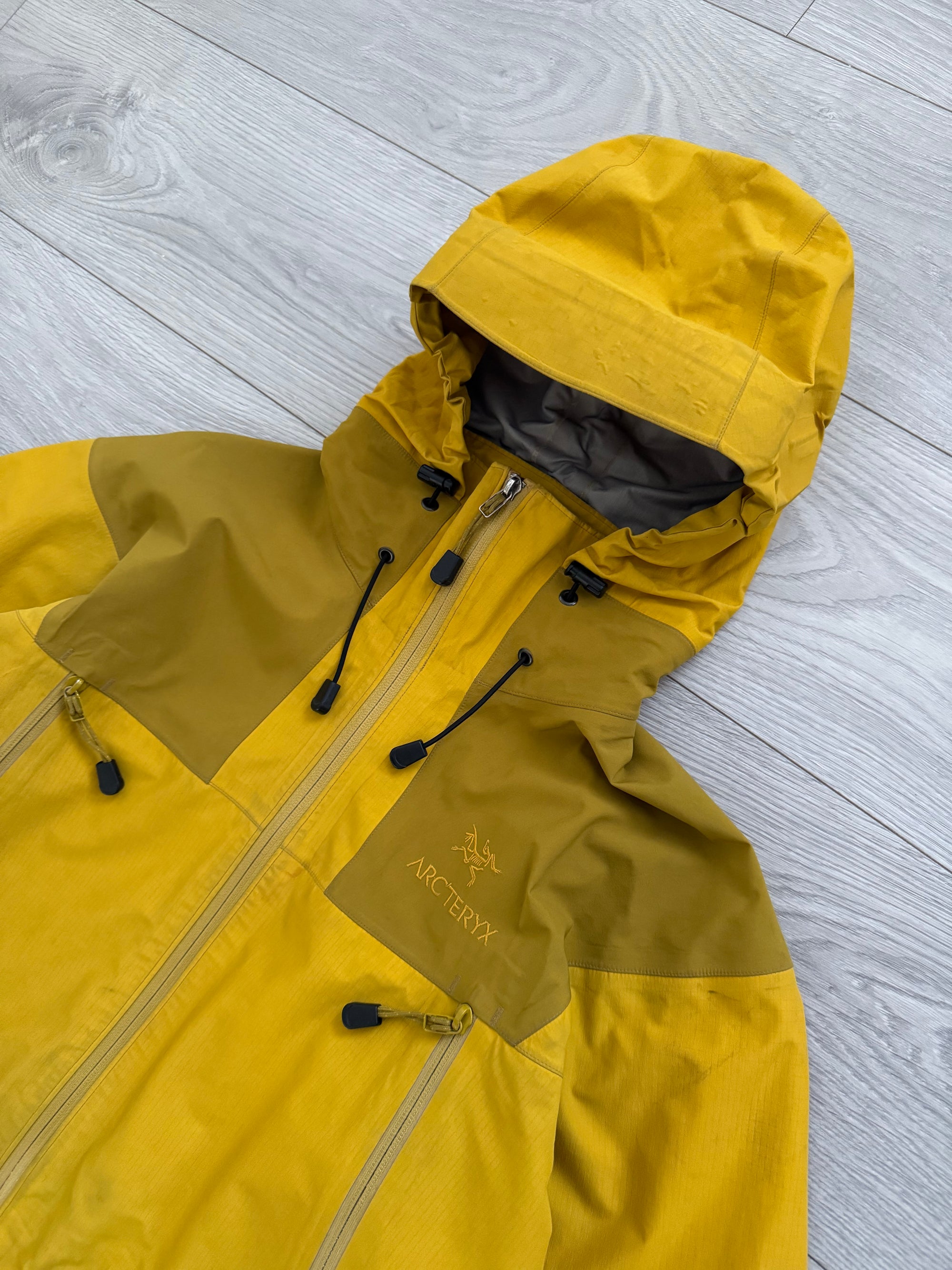Arc'teryx 2003 Beta AR Gore-Tex Jacket in Tequila Yellow - Size M