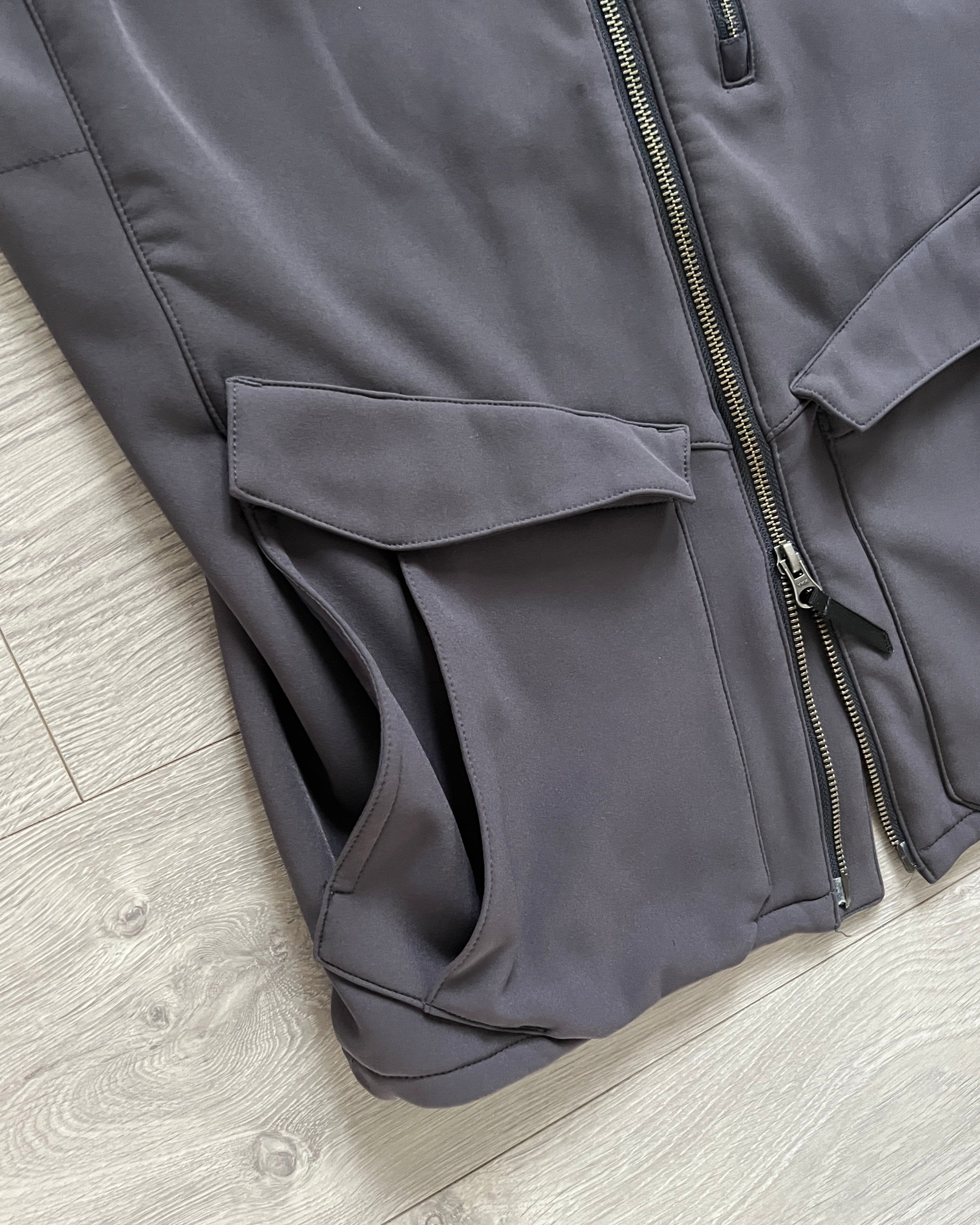 Disaeran by Acronym United Arrows Tactical Tech Darted Vest - Size M