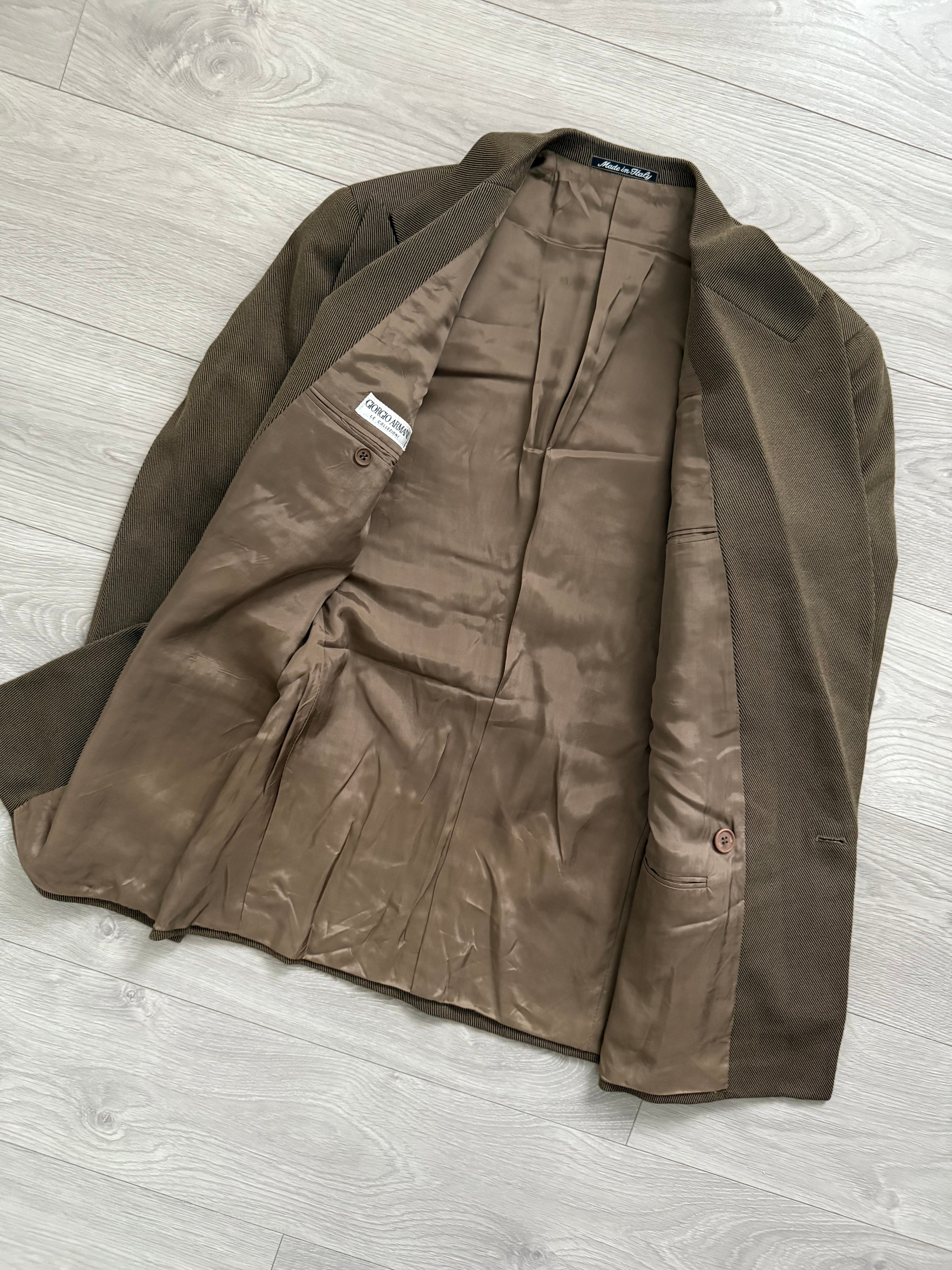 Giorgio Armani 1980s Double Breasted Pleated Wool Suit Taupe Brown New - Size L Jacket / 32" Waist