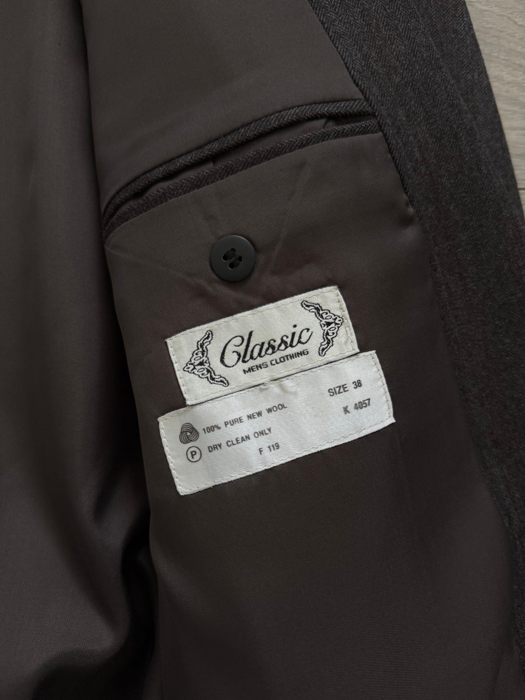 Vintage 1980s Made in England Double Breasted Peaked Lapel Pleated Brown Suit - Size M Jacket / 31" Waist