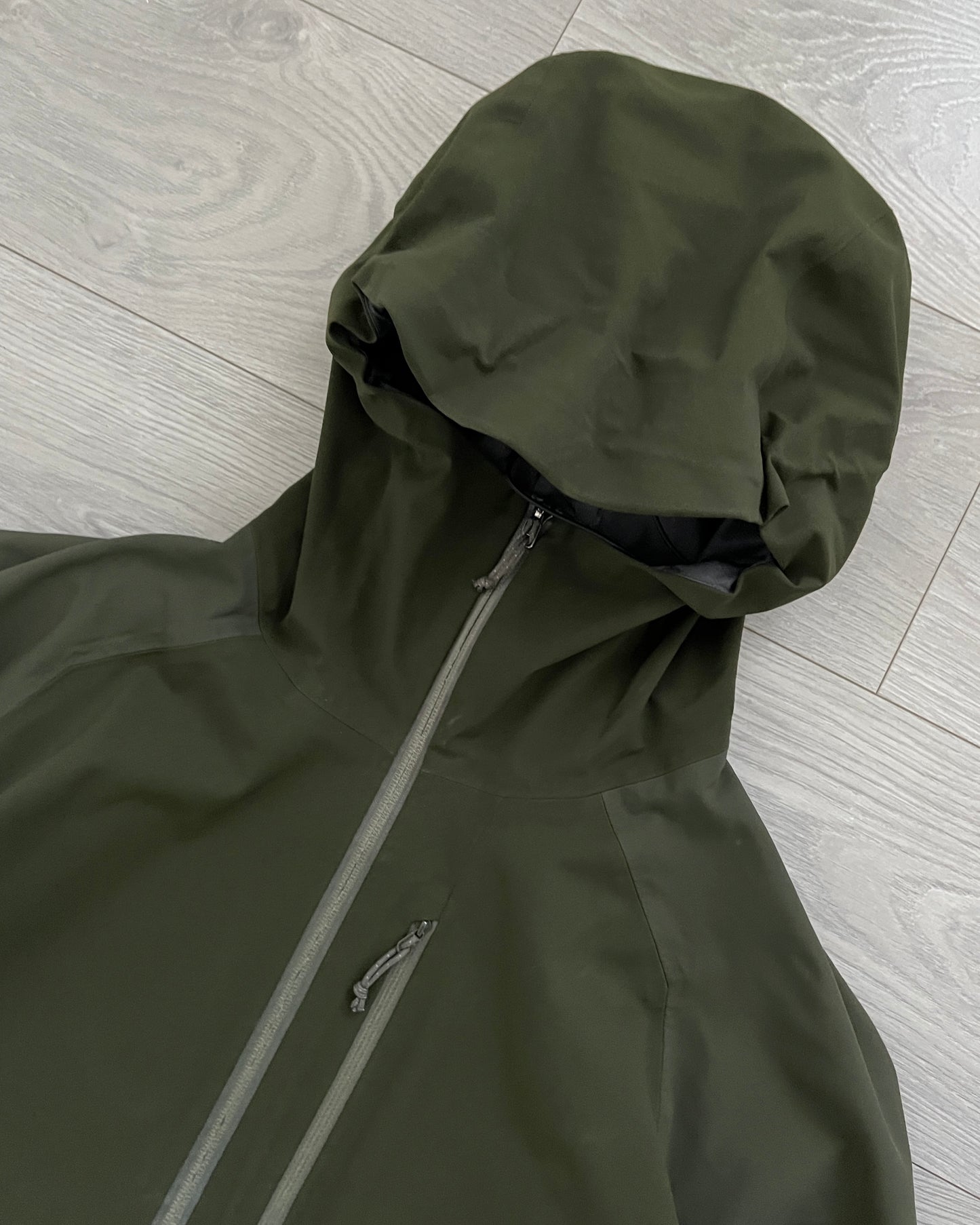 Arcteryx 00s Green Stingray Gore-Windstopper Waterproof Technical Jacket - Size L