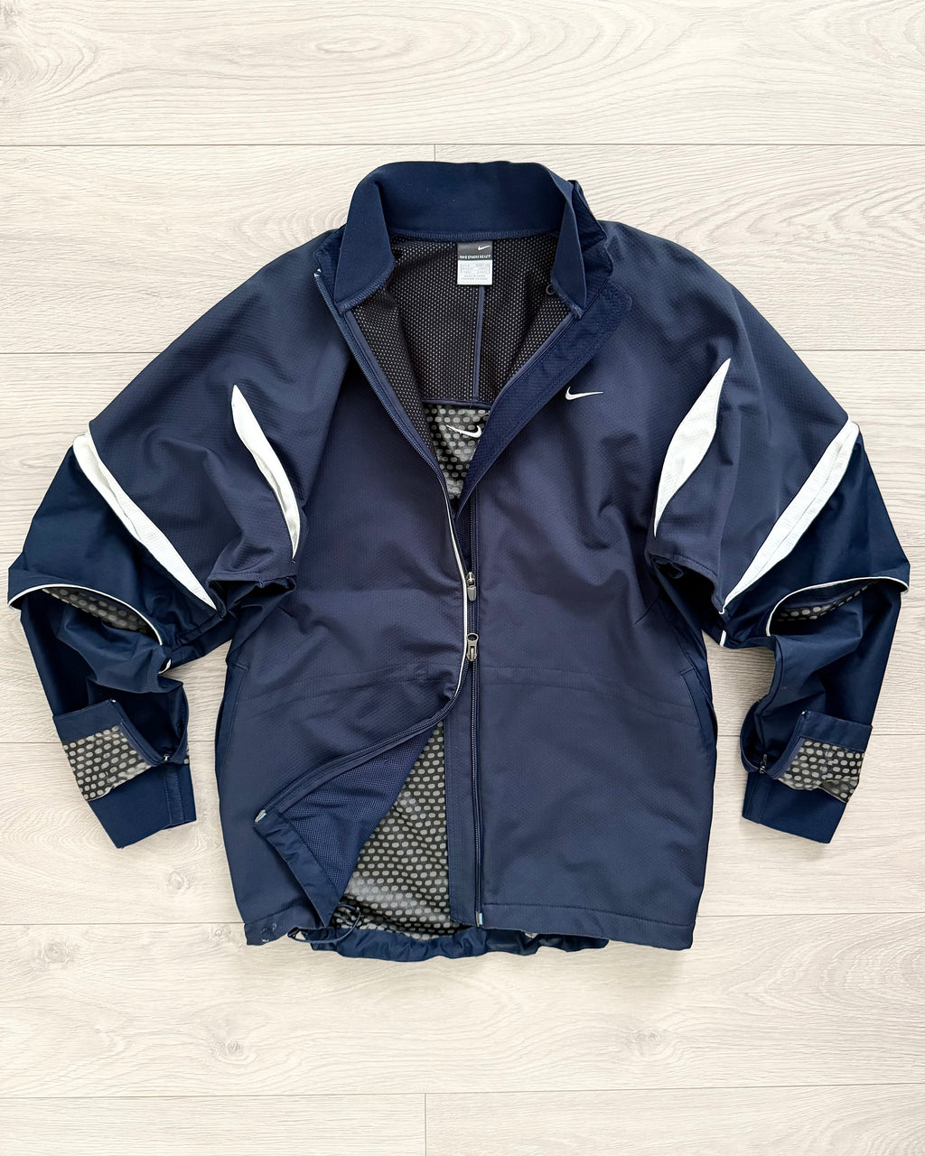 Nike Sphere React 3D Articulated Sleeve Technical Jacket - Size M