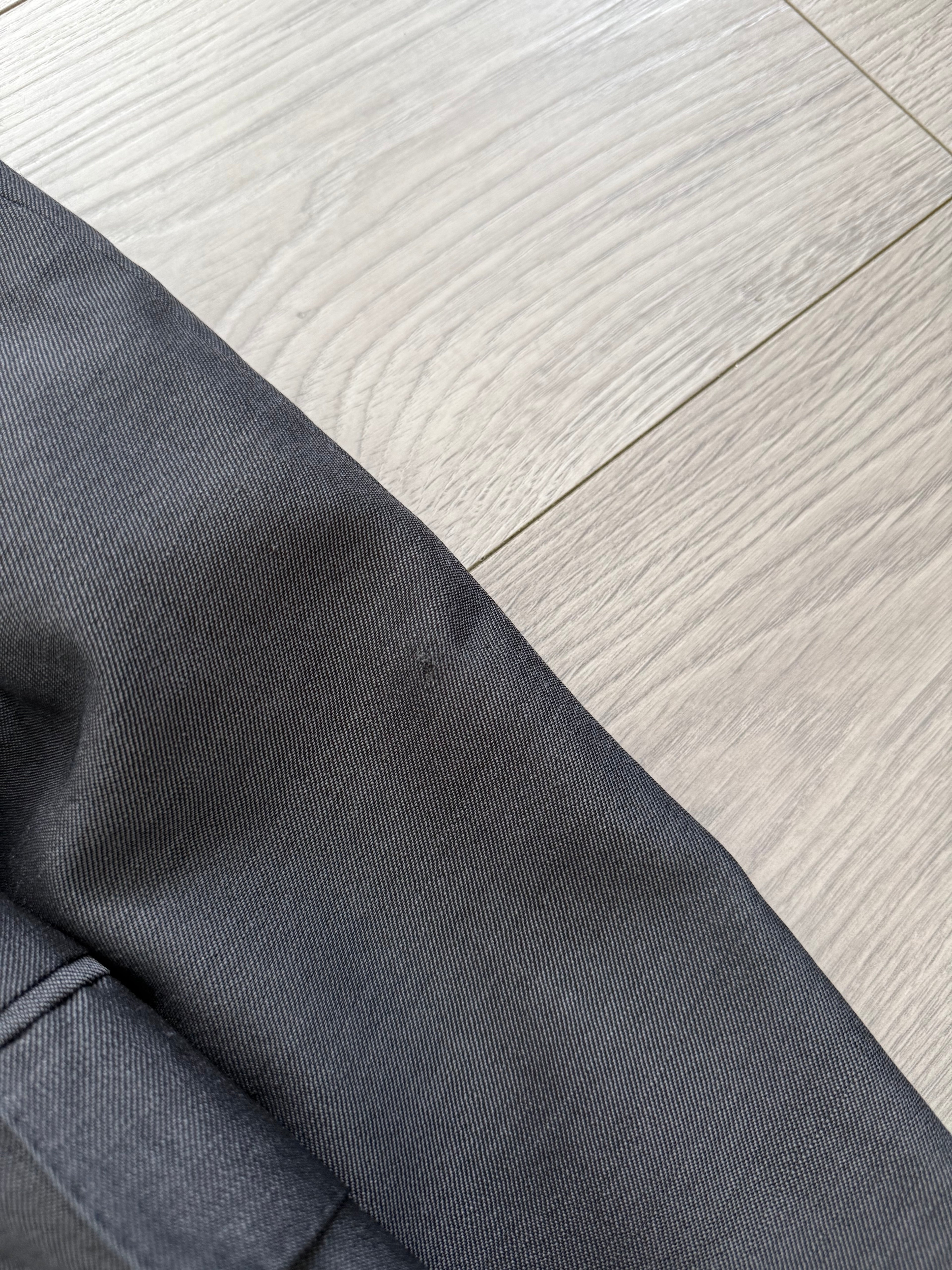 Burberry 1980s Peaked Lapel Double Breasted Pleated Wool Mohair Grey Suit - Size S Jacket / 31" Waist