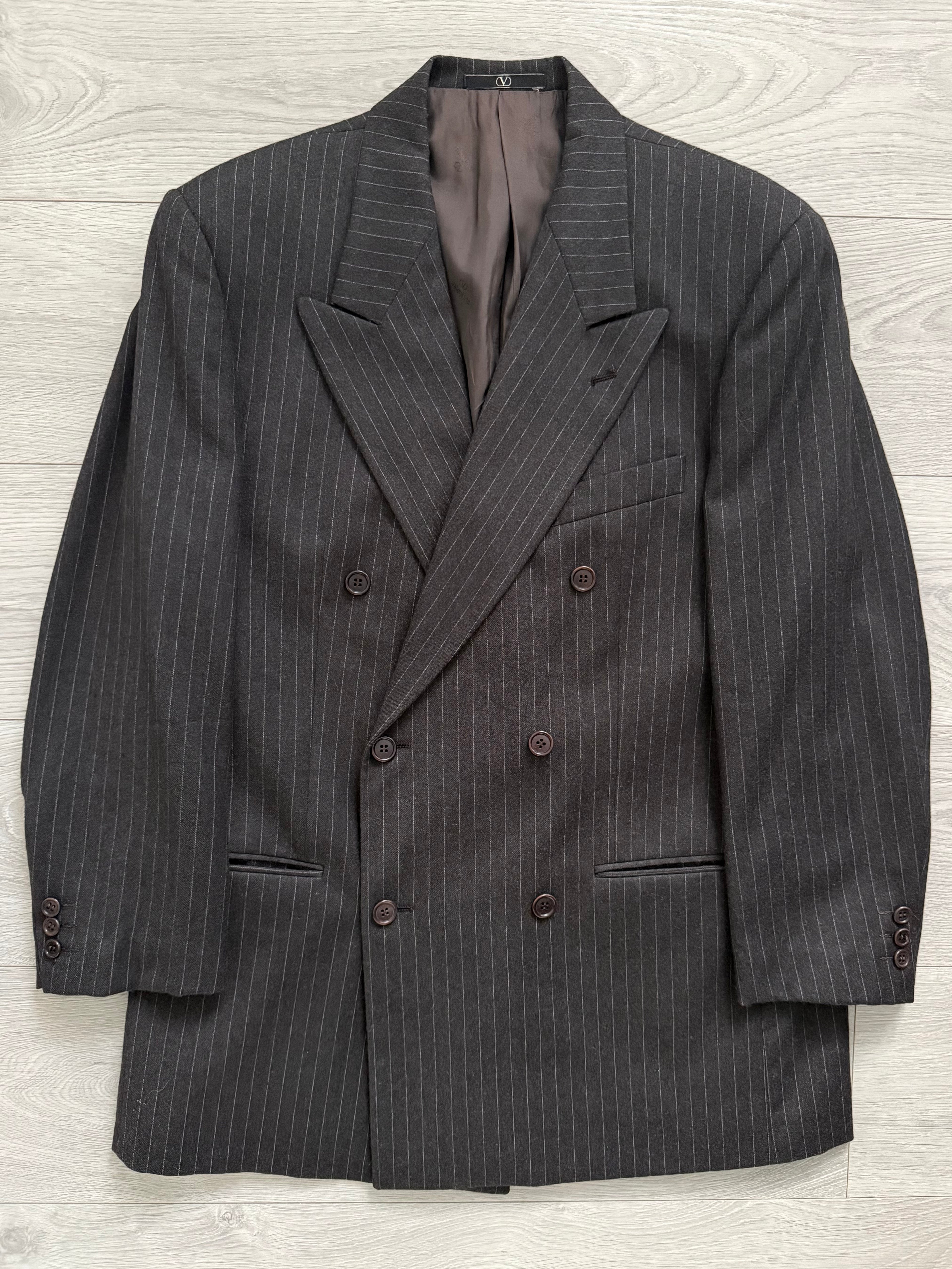 Valentino 1980s 6B Double Breasted Charcoal Wool Power Suit - Size M Jacket / 31" Waist