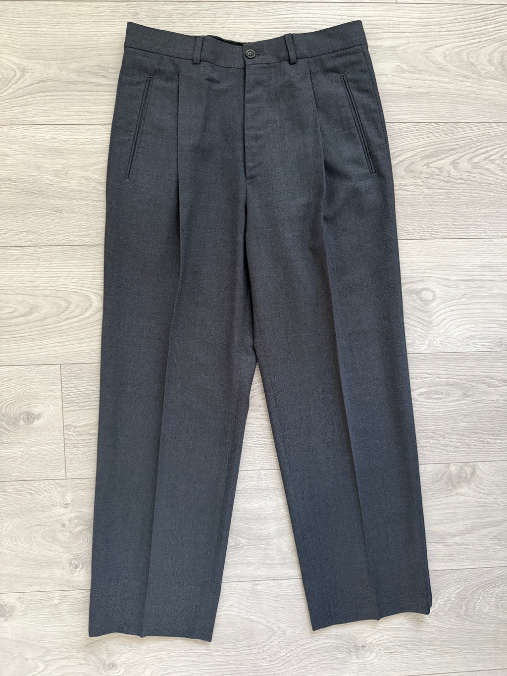 Armani 2000s Pleated Wool Grey Pants - Size 30" Waist