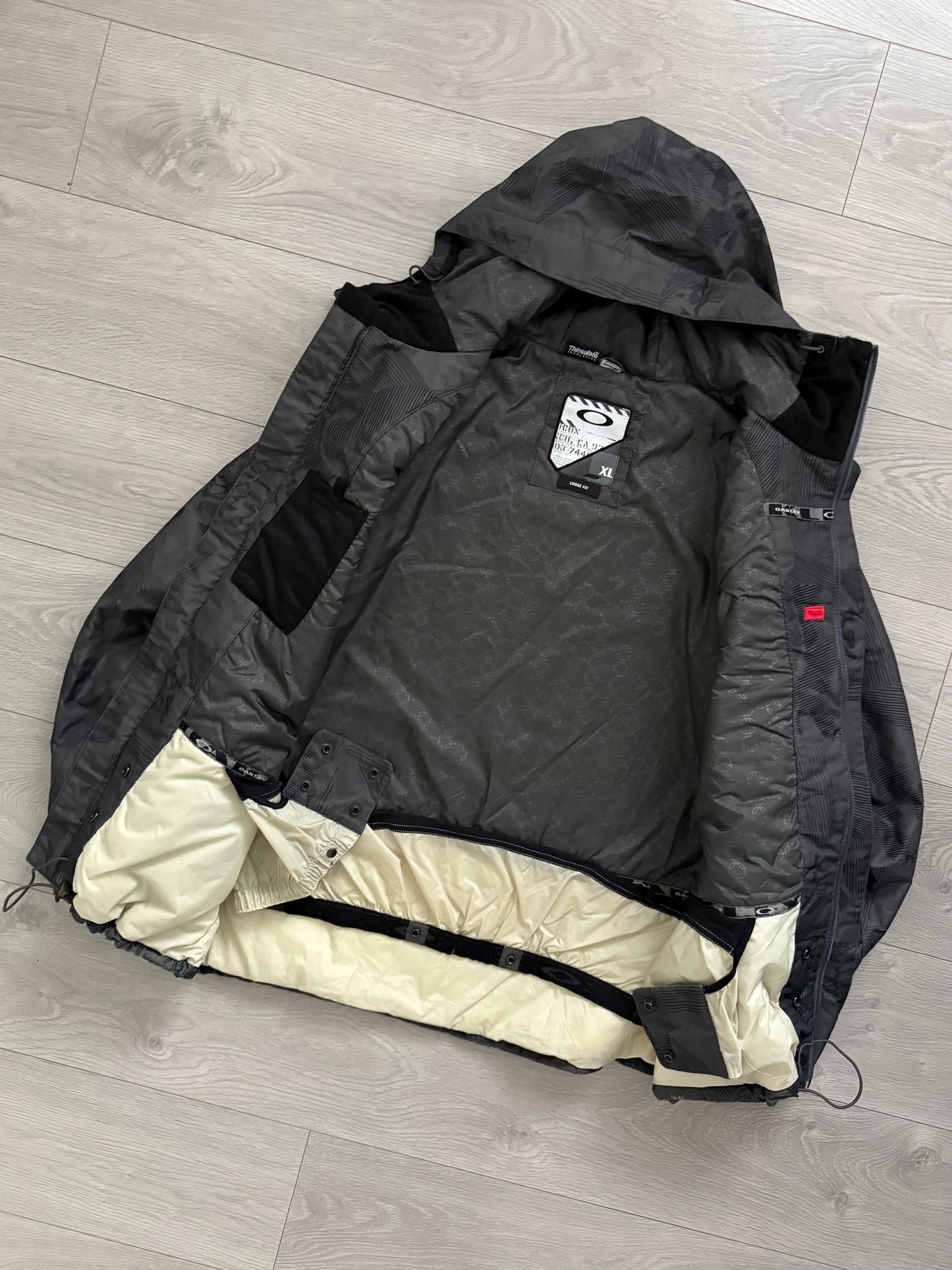 Oakley FW2008 Magnetic Storm Flap Thinsulate Waterproof Jacket - Size XL