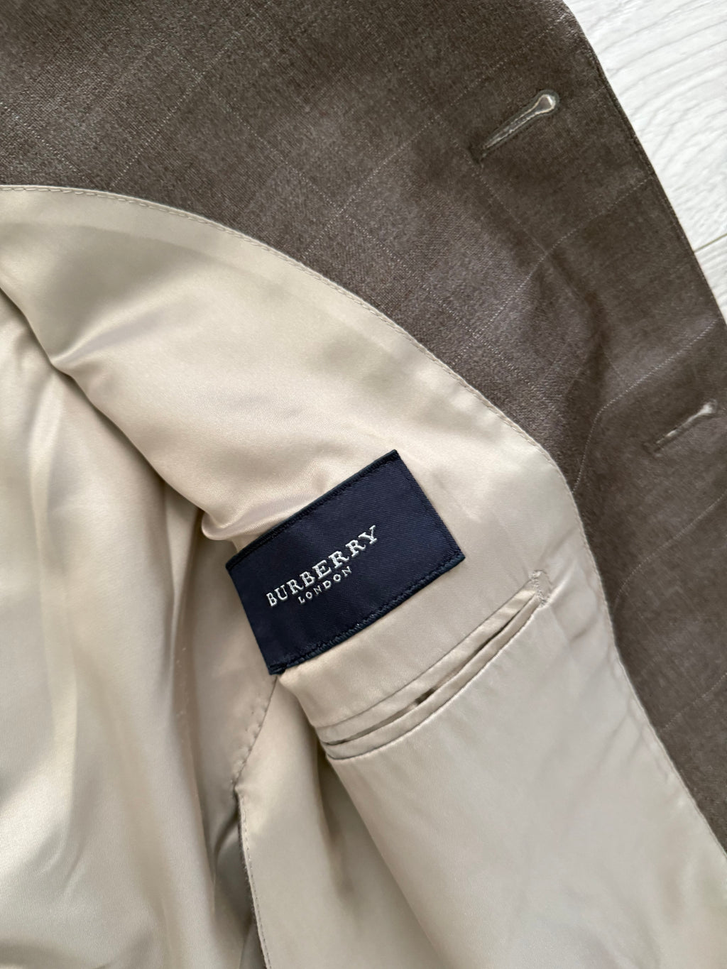 Burberry 1990s 2B Zegna Wool Check Double-Pleat Brown Suit - Size M Jacket / 33" Waist