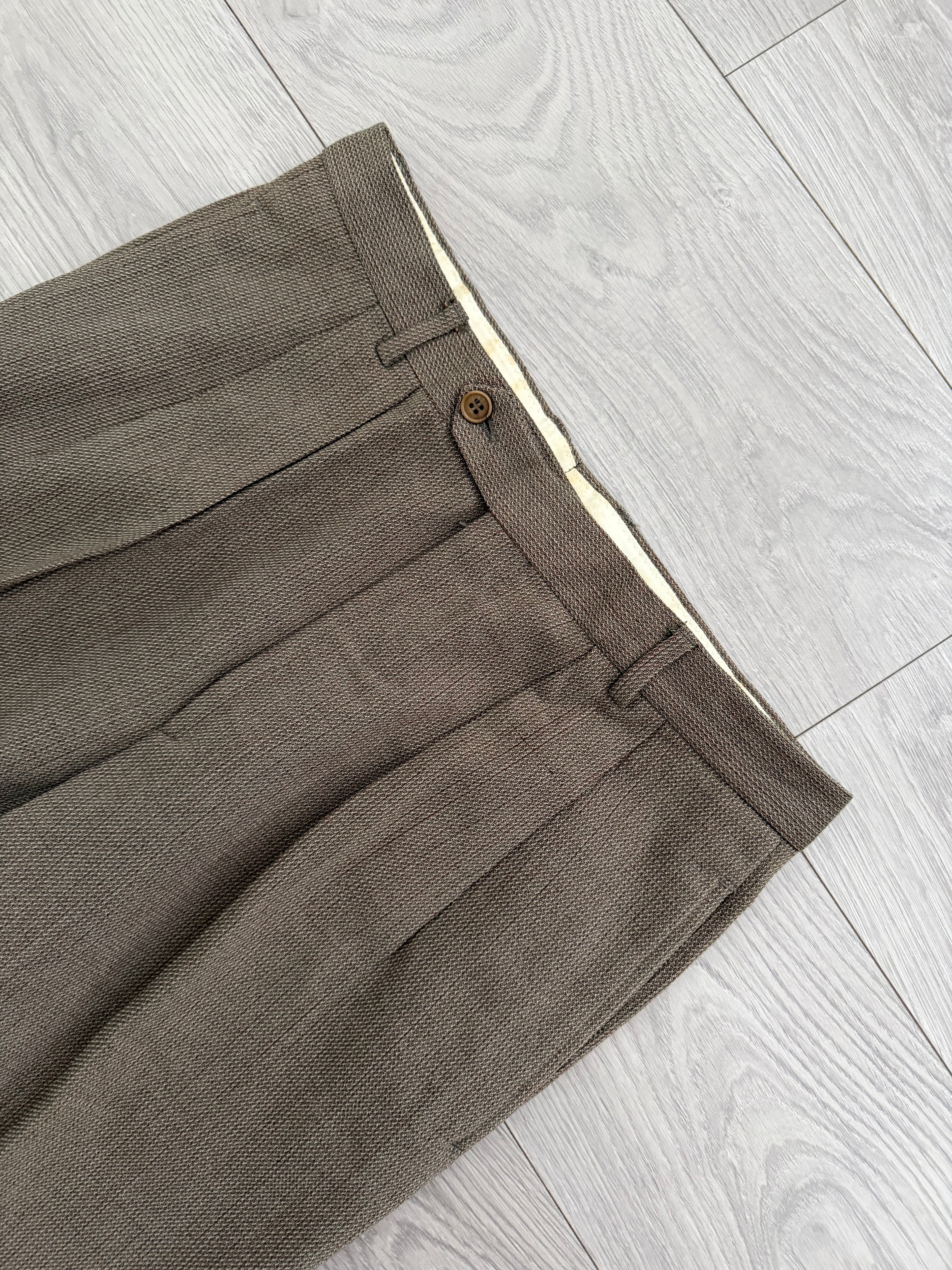 Emporio Armani 1990s Peaked Lapel Double Breasted Textured Weave Pleated Wool Suit - Size XL Jacket / 34" Waist