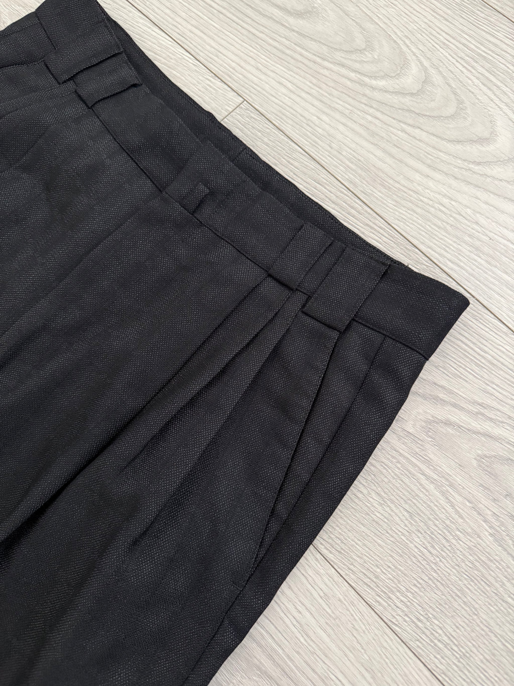 Versace 1980s Notch Lapel Double Breasted Triple Pleat Textured Black Wool Suit - Size M Jacket / 32" Waist