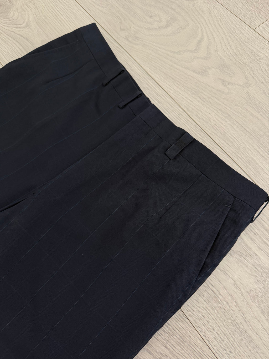 Givenchy 1990s Navy Wool Pants - Size 34" Waist