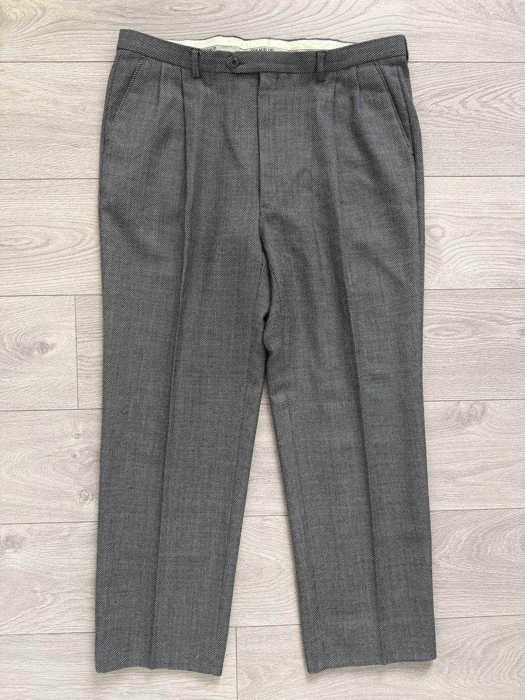 Louis Feraud Armani 1990s Peaked Lapel Pleated Double Breasted Wool Suit - Size XL Jacket / 36" Waist