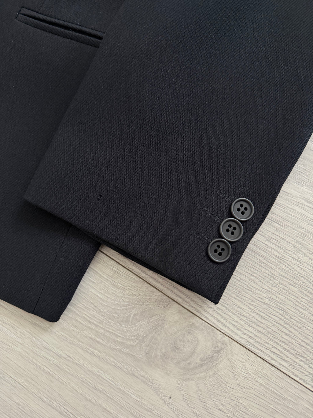 Giorgio Armani 1980s 3B Double-Pleated Wool Suit Black - Size M Jacket / 31" Waist