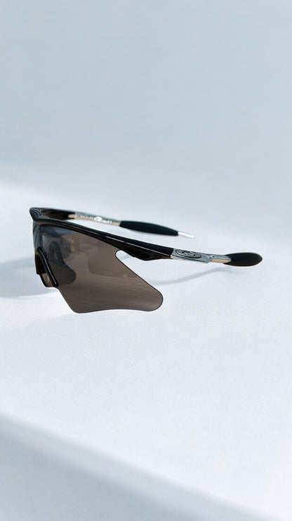 Oakley 2005 Sweep M-Frame Sunglasses & Lenses in Chrome