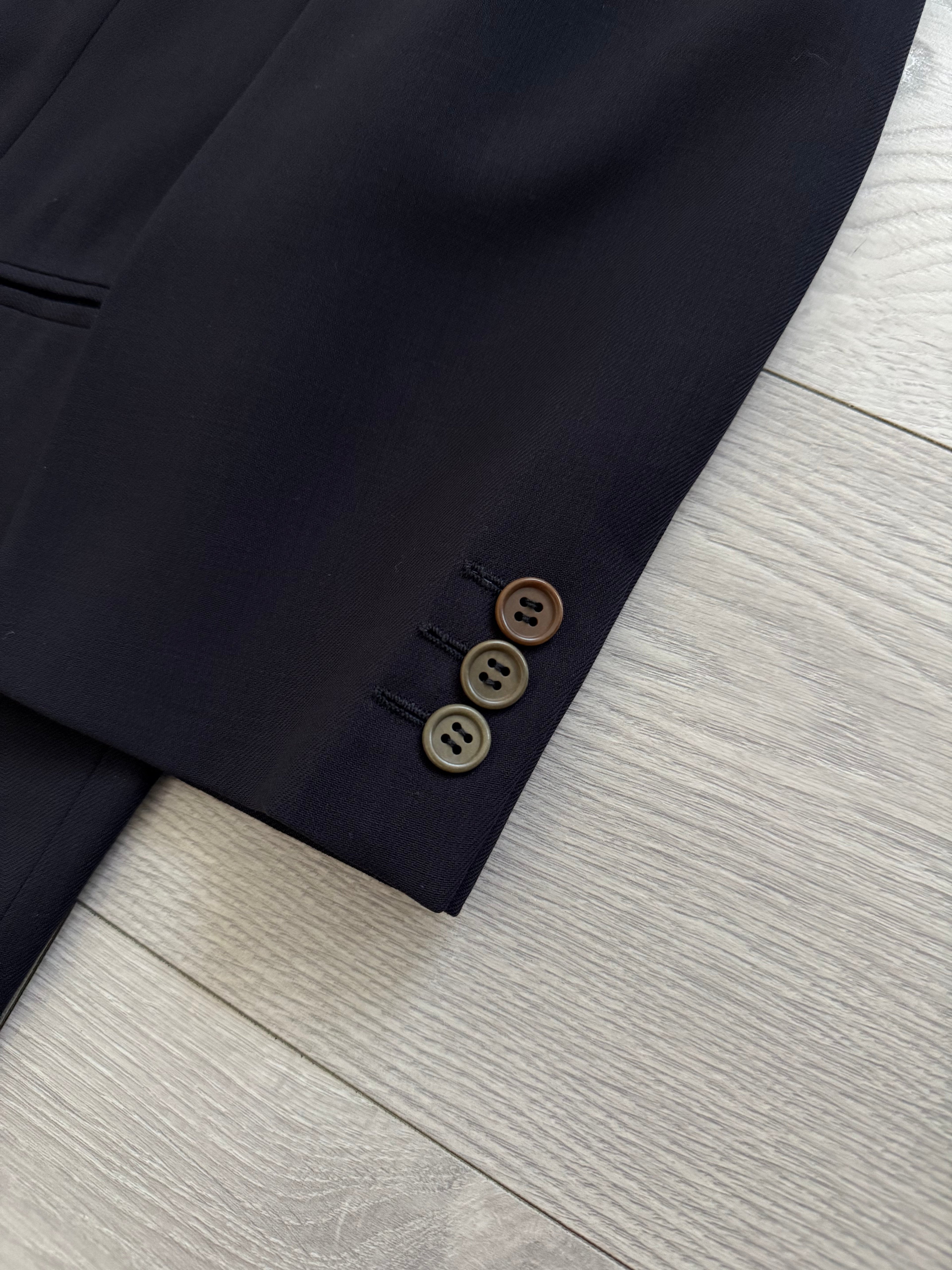 Giorgio Armani 1990s Black Label Peaked Lapel Double Breasted Navy Wool Pleated Draped Suit - Size L Jacket / 34" Waist