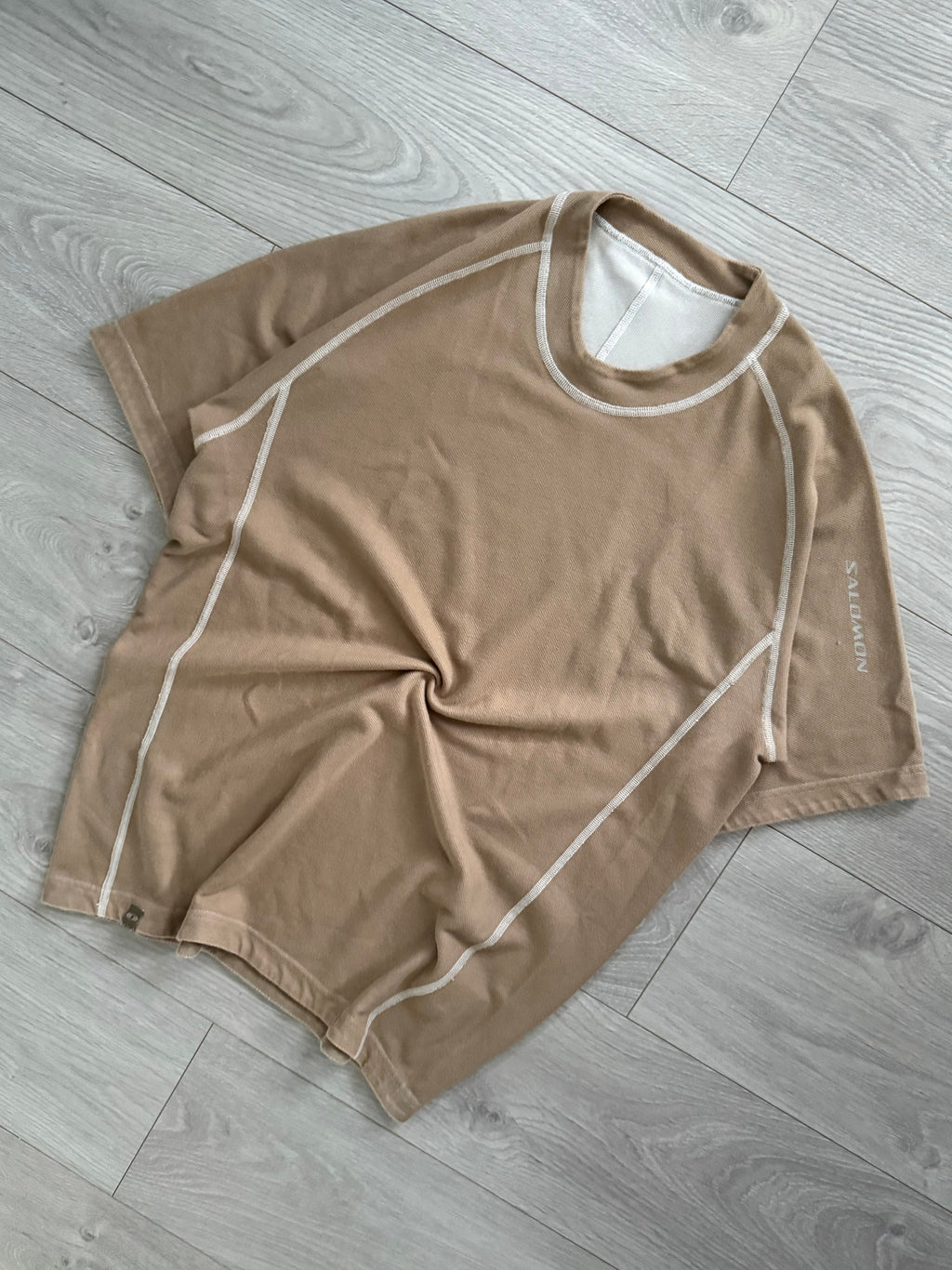 Salomon 00s Contrast Stitch Tech T-Shirt - Size M