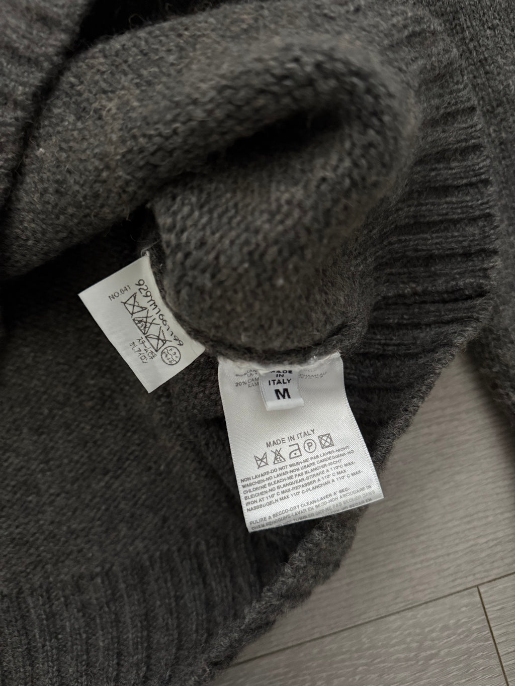 Maison Martin Margiela FW2004 Wool Camel Ribbed Turtleneck Knit Sweater - Size M