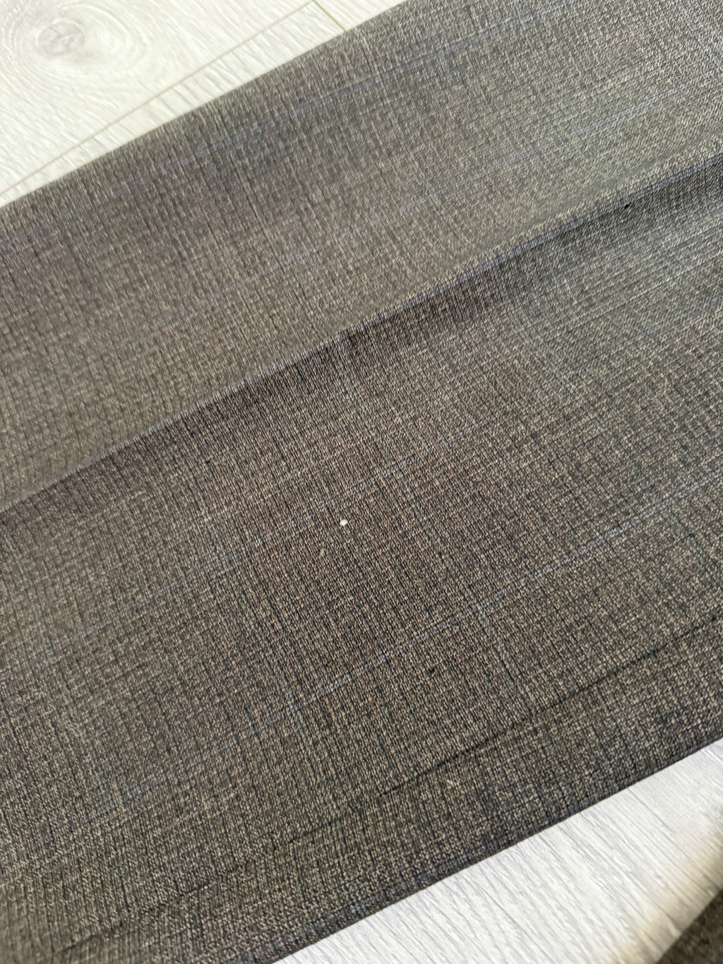 Burberry 1990s Peak Lapel Double Breasted Pleated Textured Brown Suit - Size M Jacket / 32" Waist